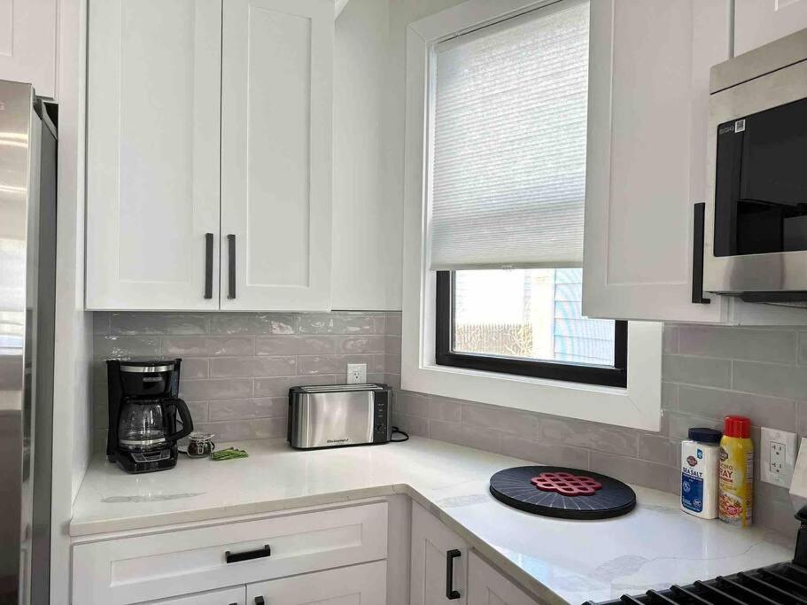 Three-Bedroom Apartment photo 2