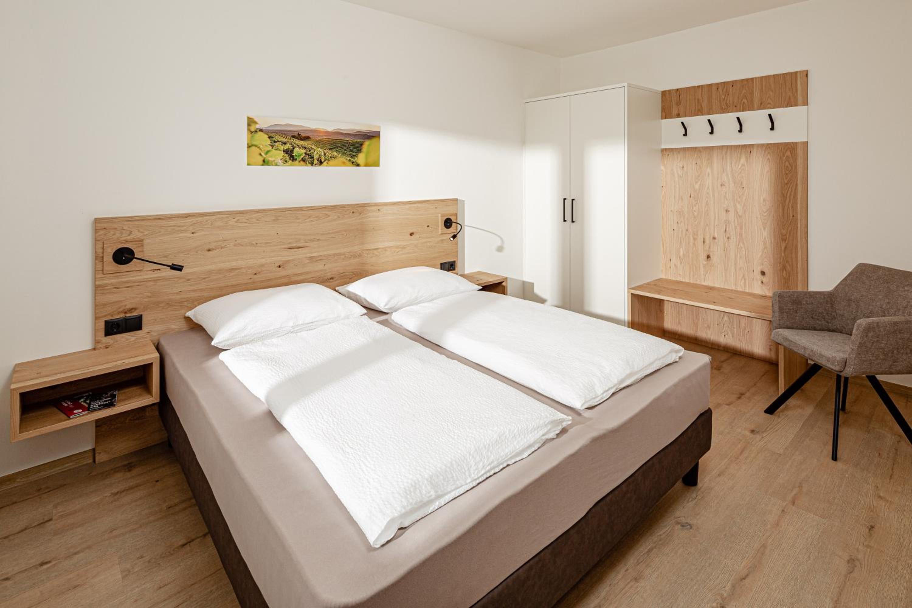 Two-Bedroom Apartment with Garden View photo 2