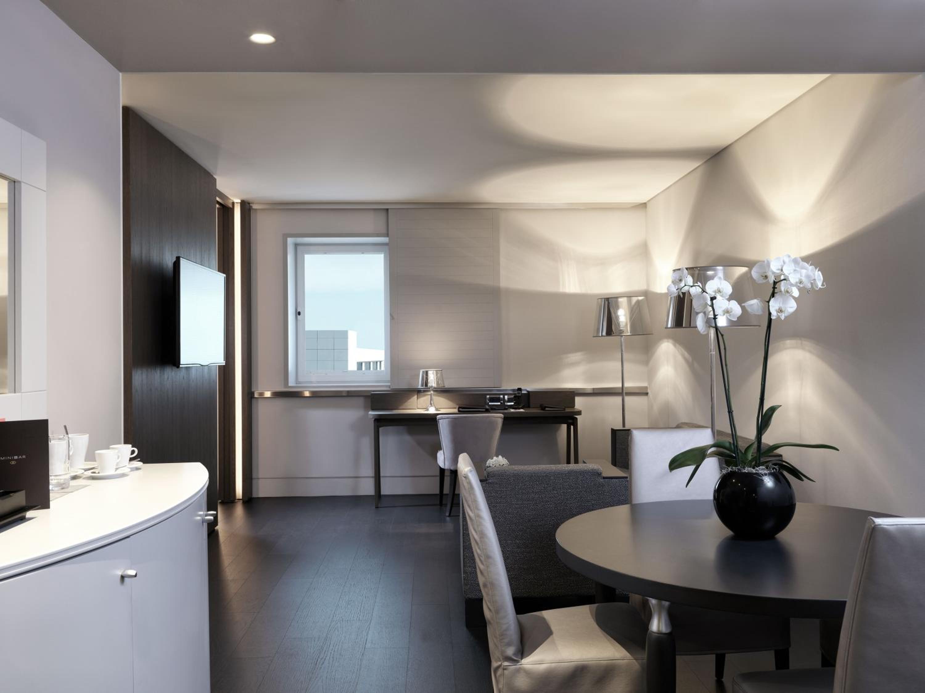 Junior King Suite
