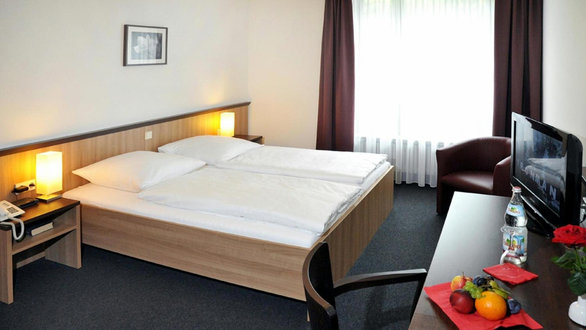 Double Room - Photo 5