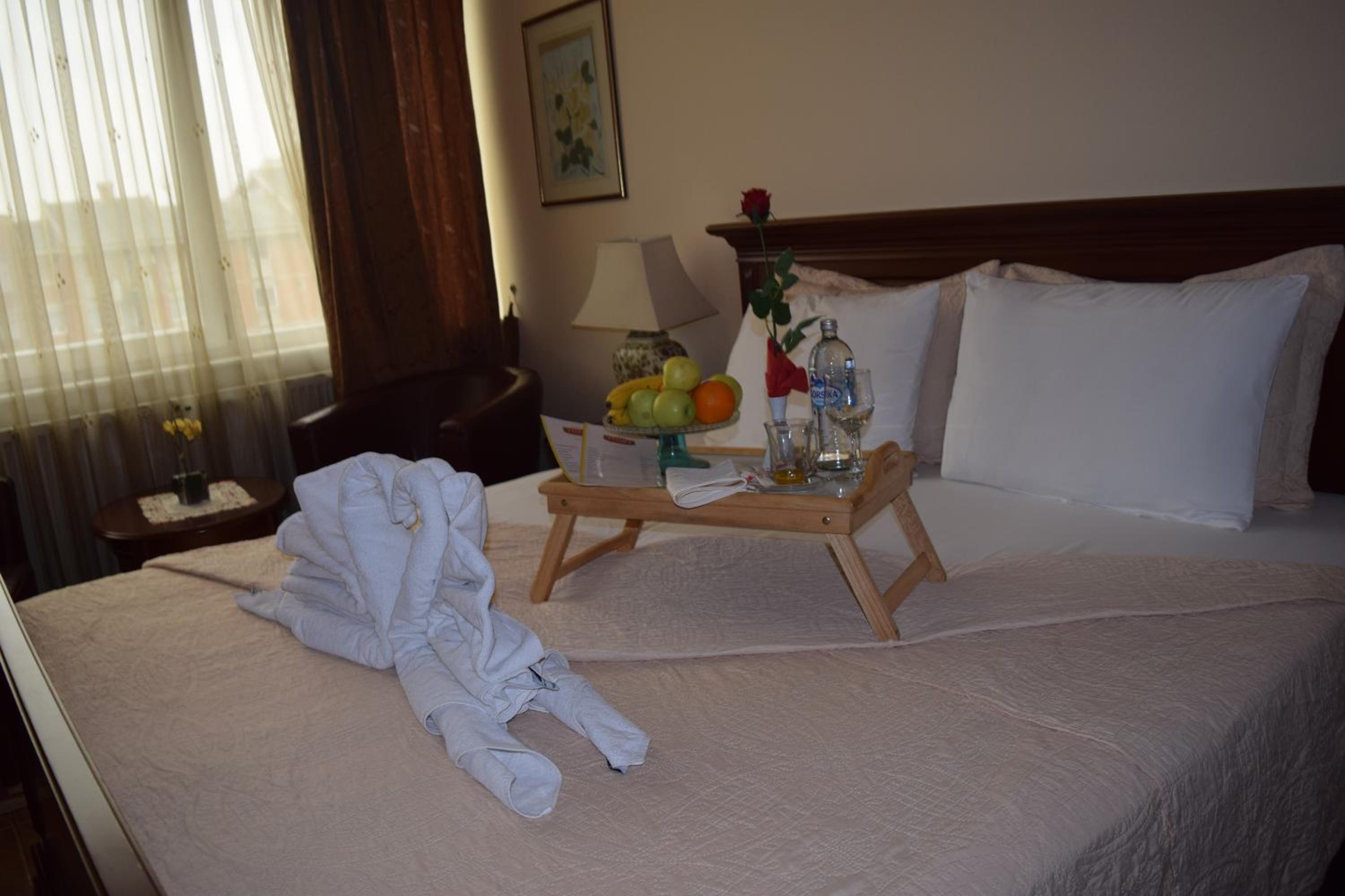 Large Double Room - Photo 23