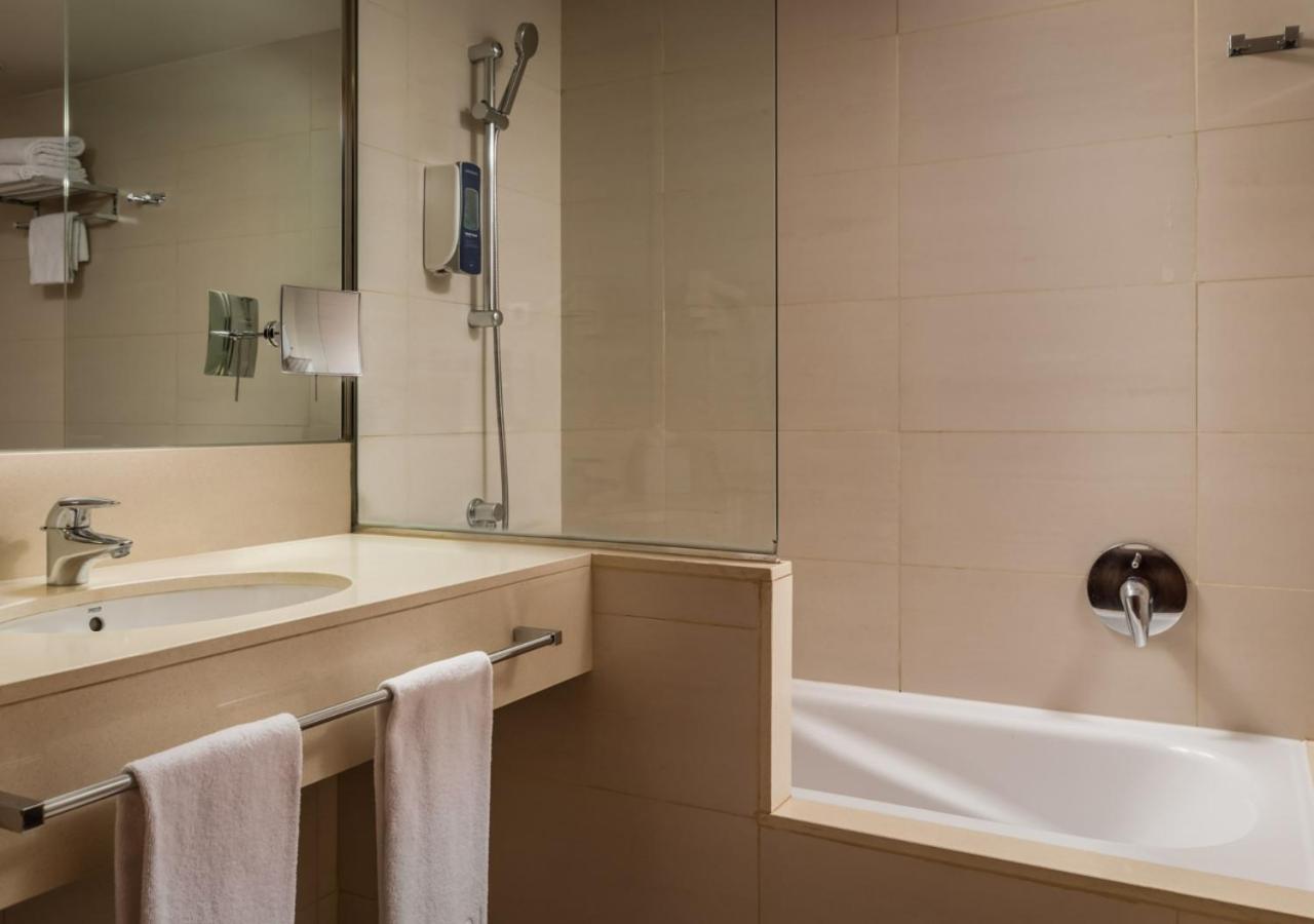 Triple Room (3 Adults) - Photo 5