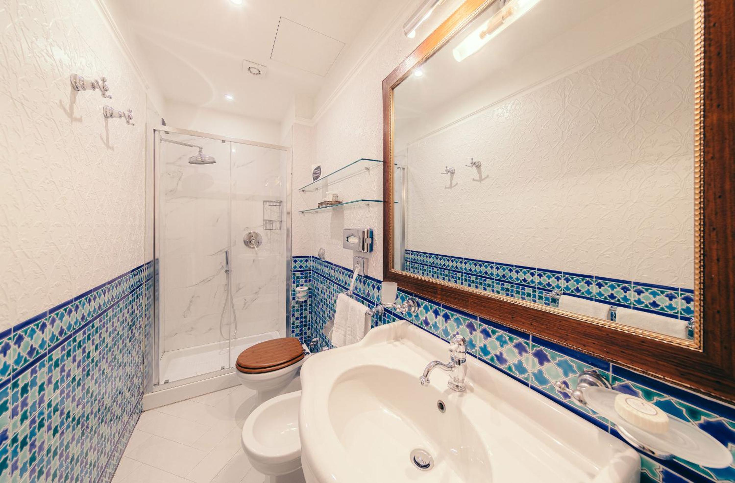 Classic Double or Twin Room - Photo 3