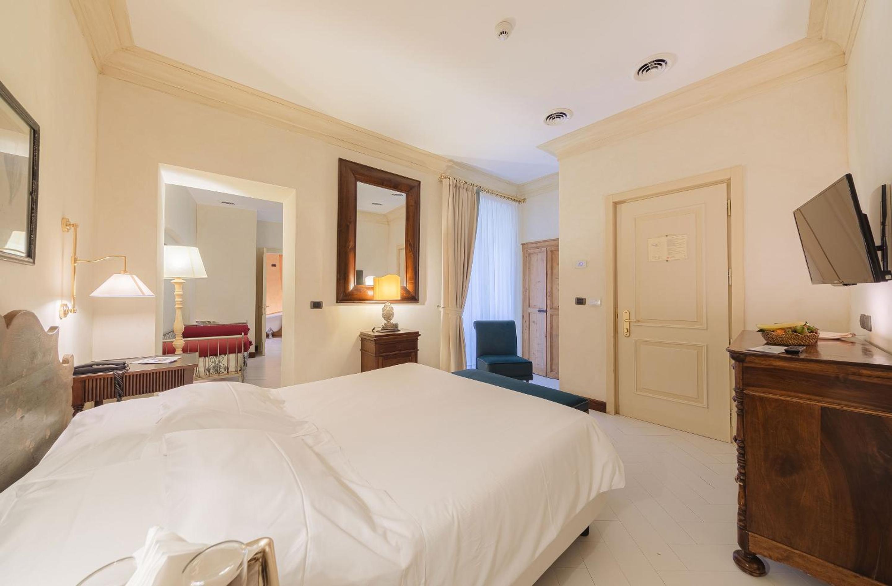 Junior Suite - Photo 8