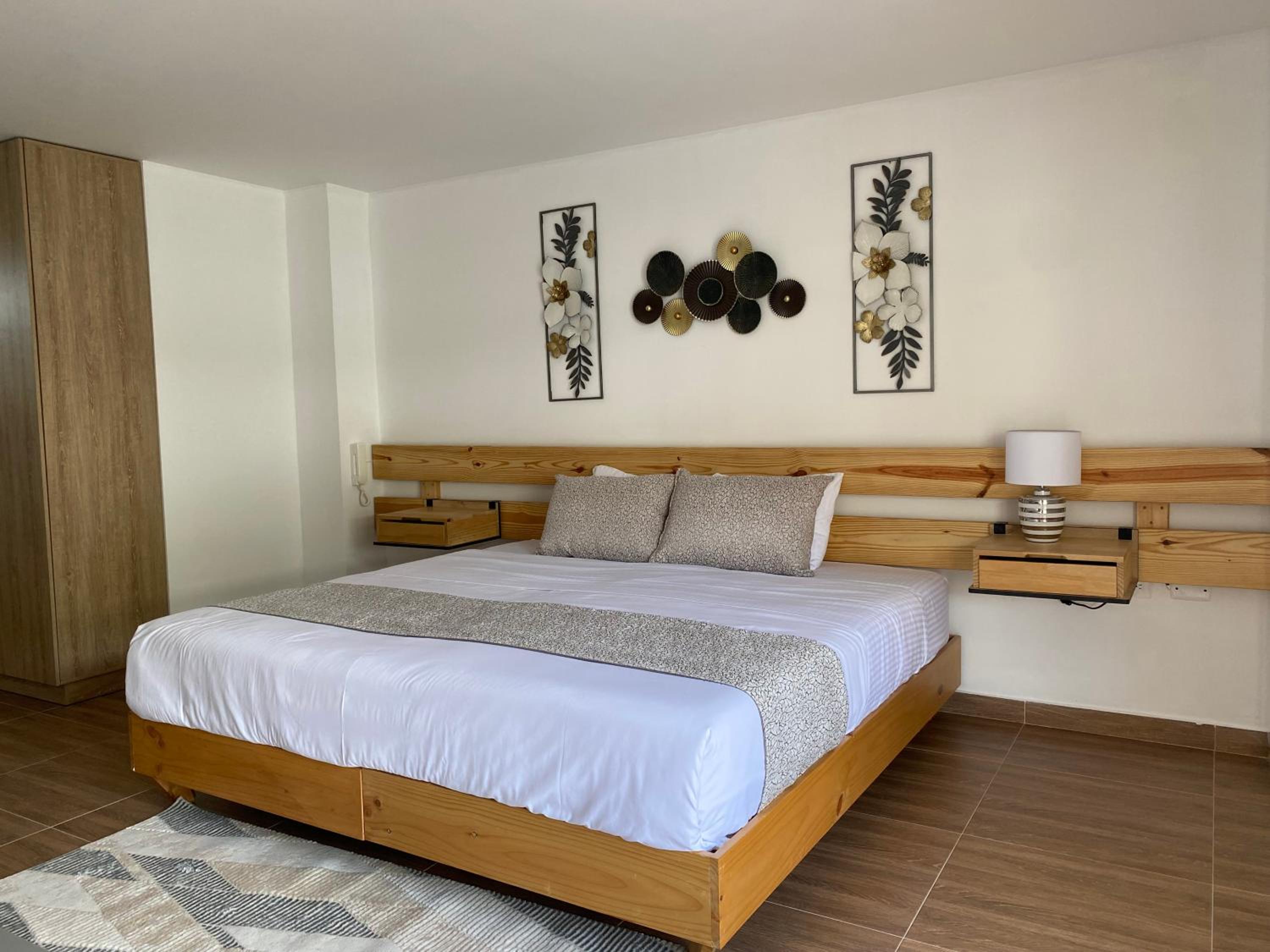 Deluxe Triple Room photo 3