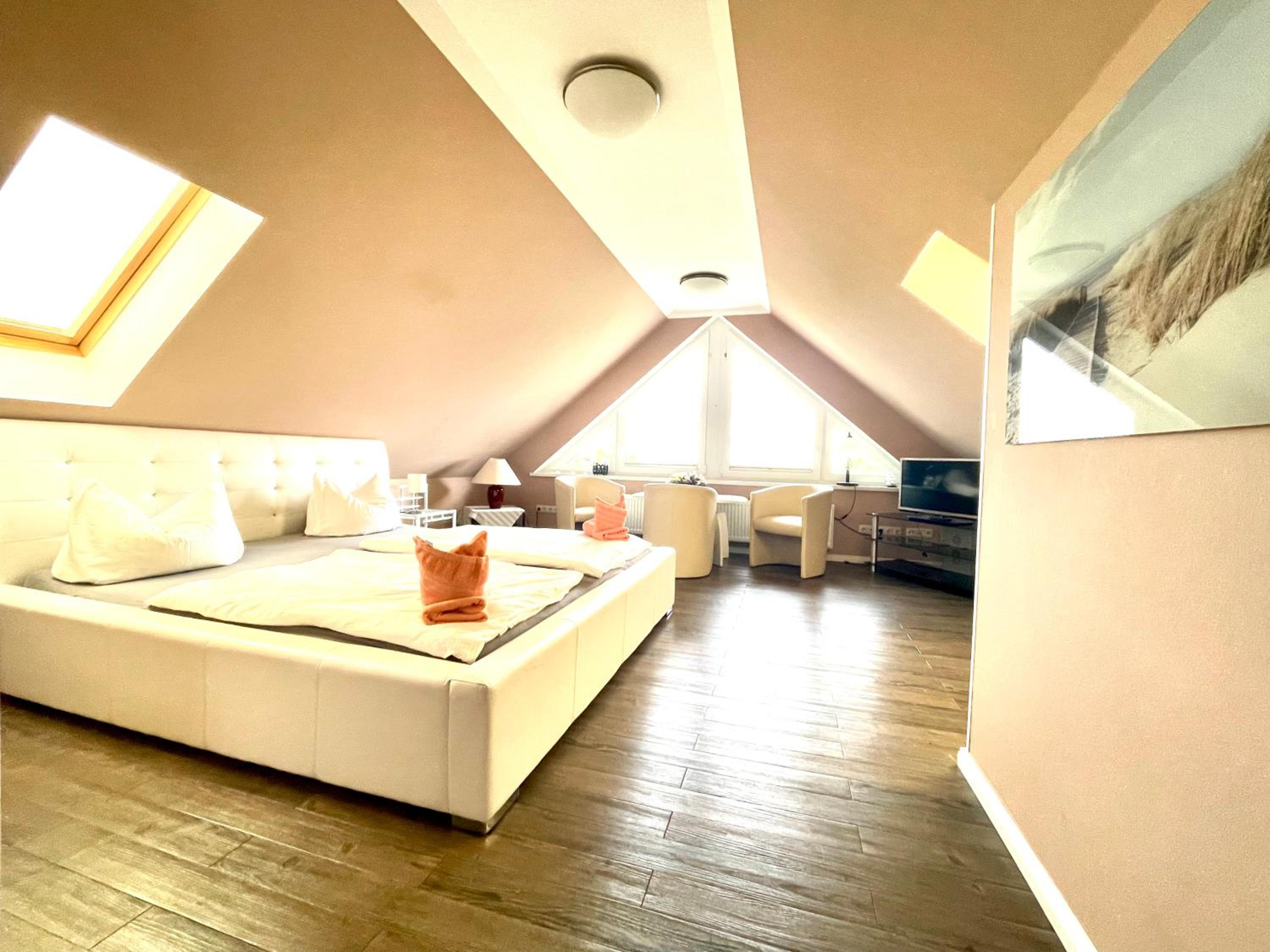 Apartment with Lake View in the Attic photo 1