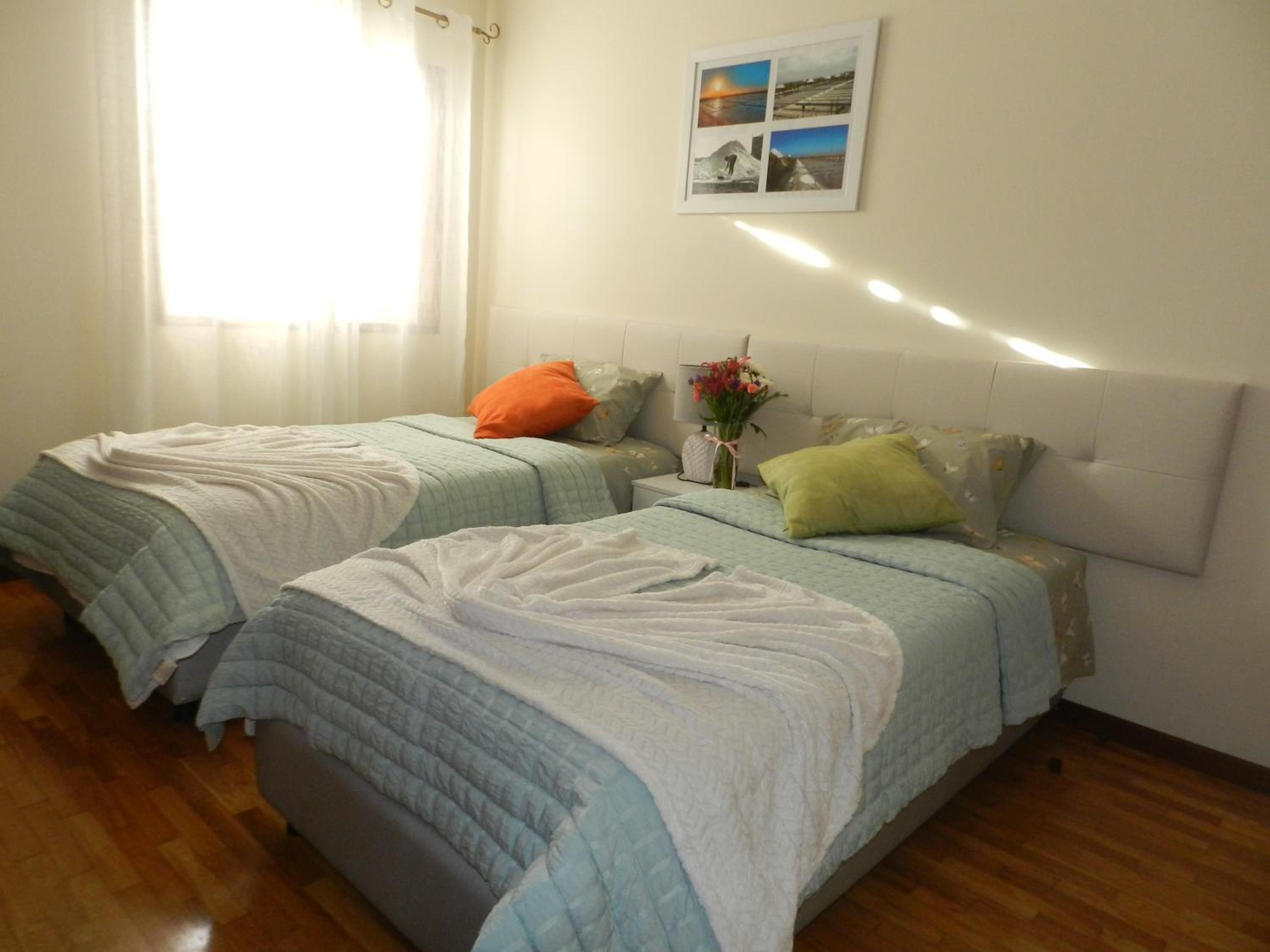 Twin Room with Shared Bathroom photo 2