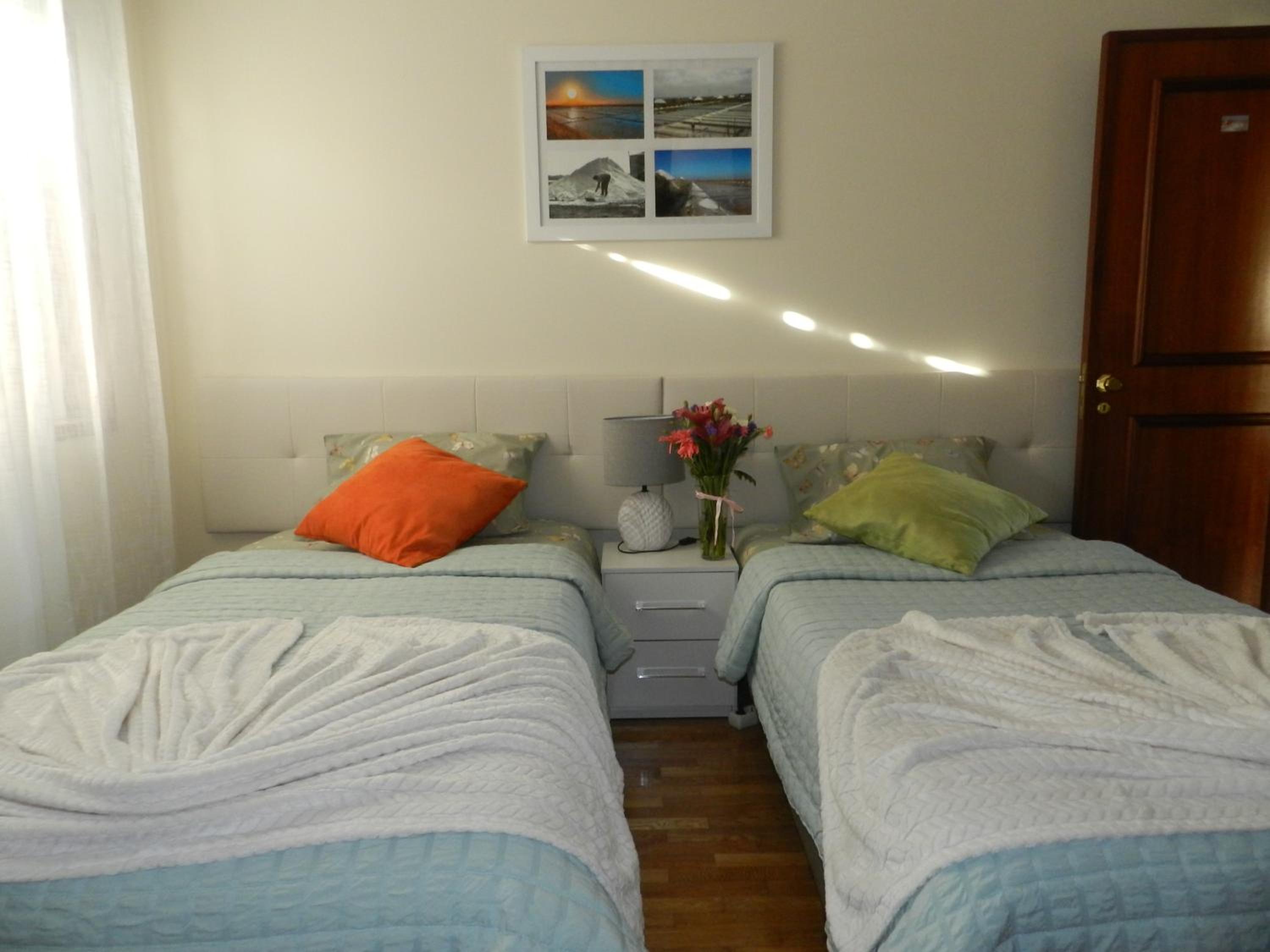 Twin Room with Shared Bathroom photo 3