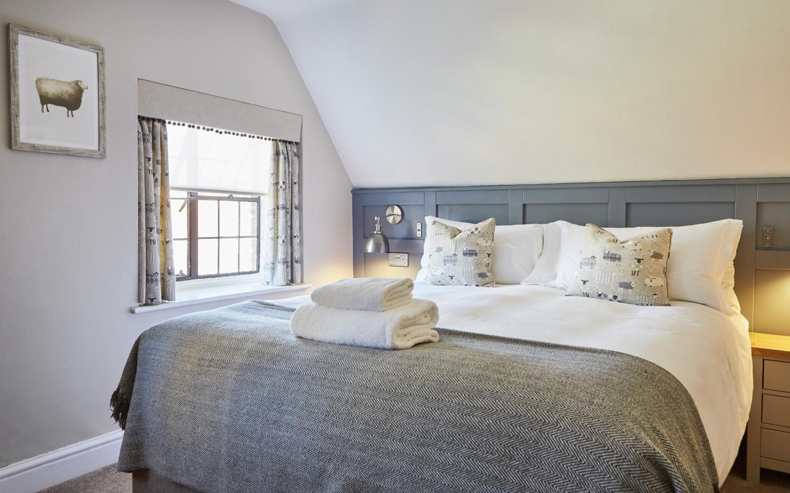 Standard King Room photo 1