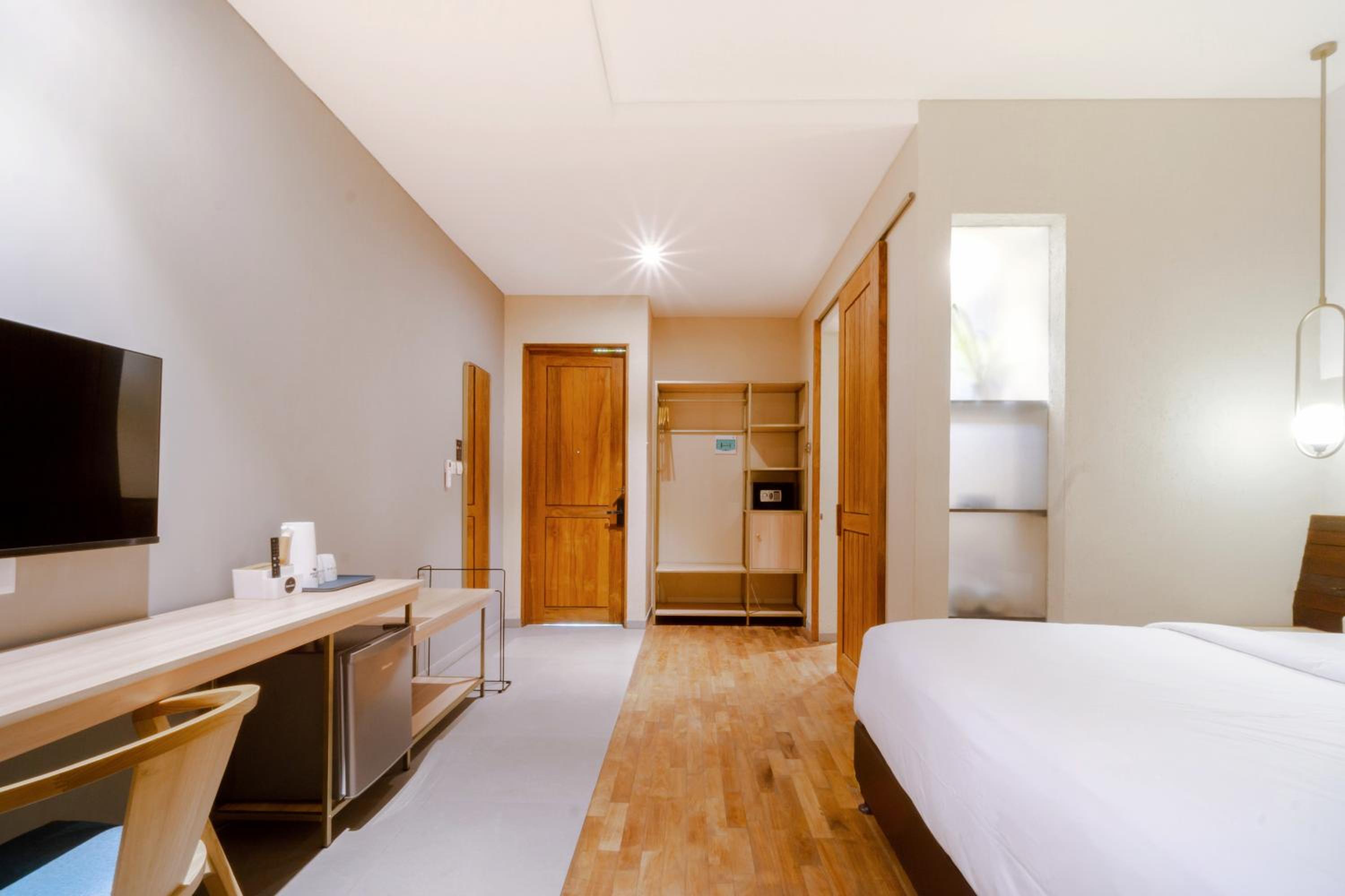 Standard Double Room - Photo 10