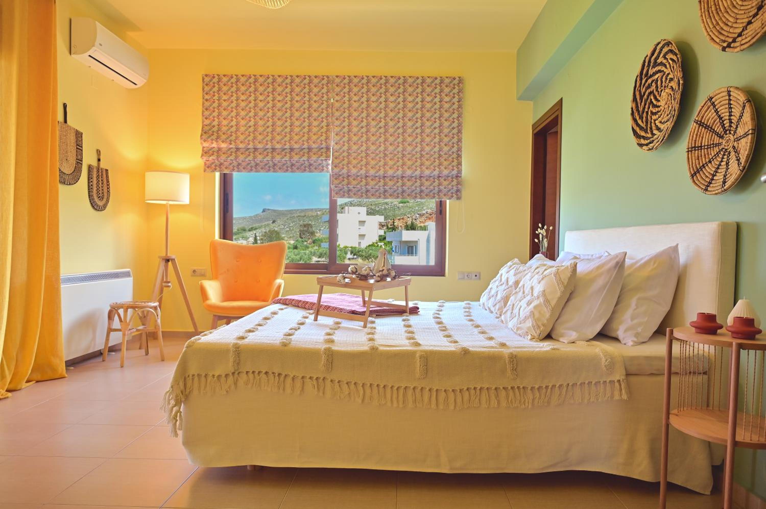Four-Bedroom House photo 1