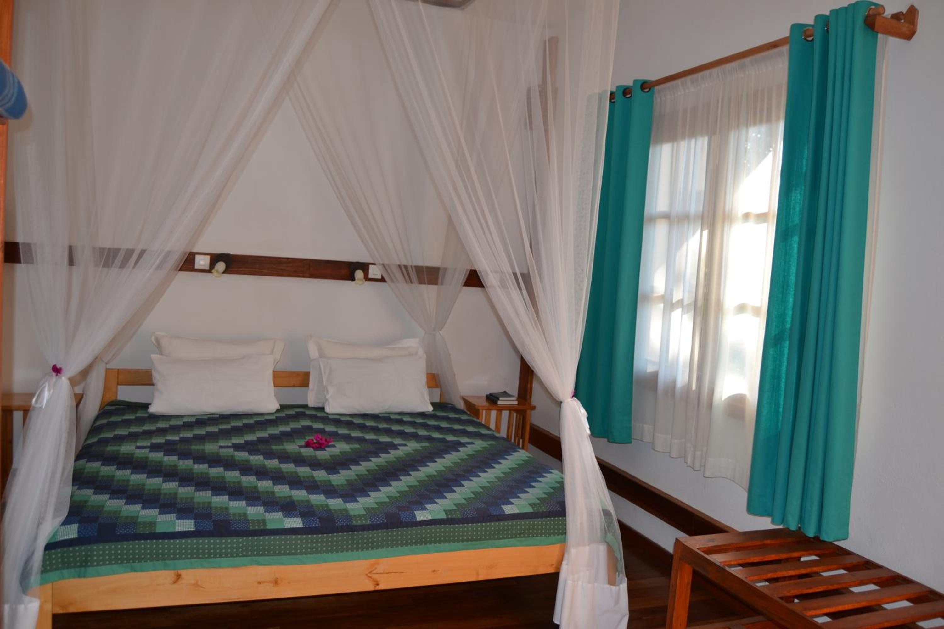 Comfort Triple Room with Shower photo 2