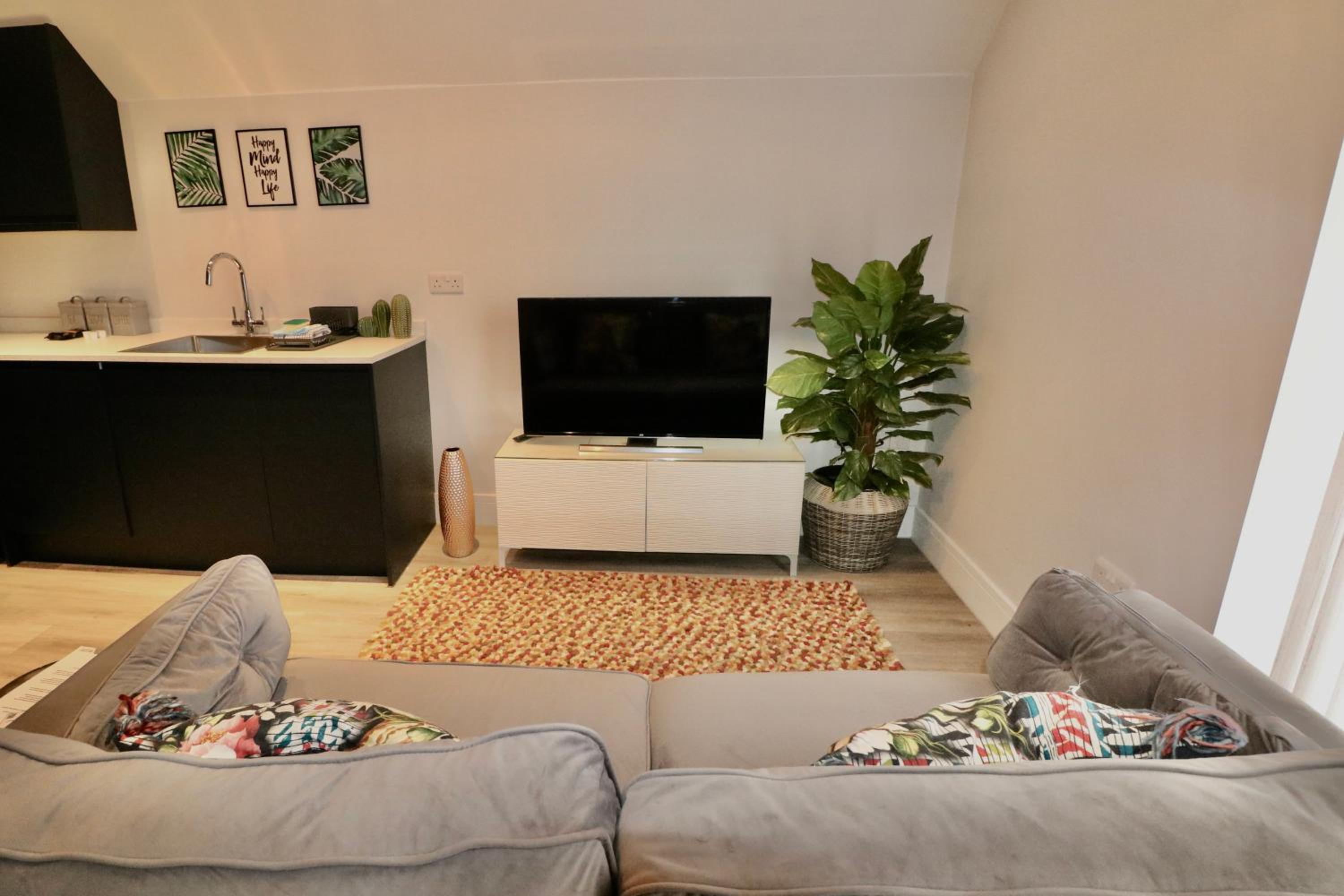 One-Bedroom Apartment - Photo 24