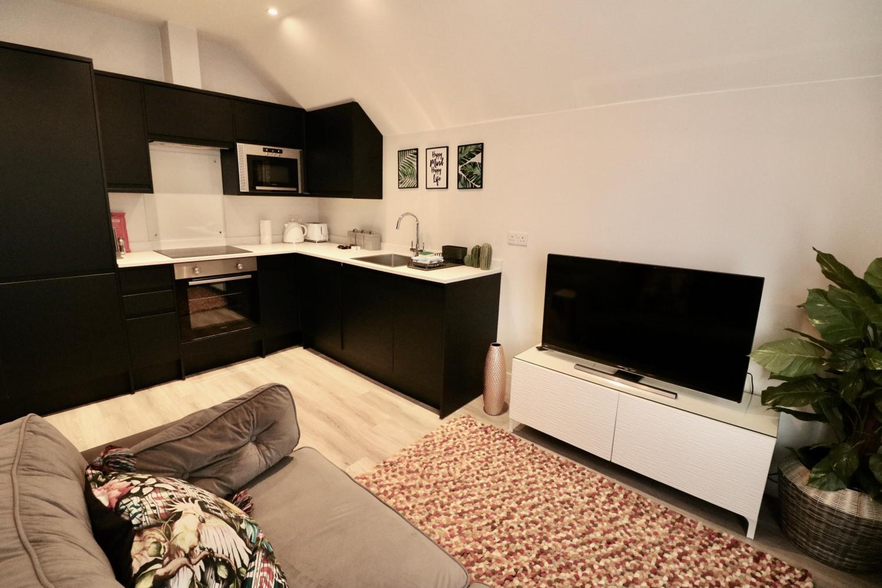 One-Bedroom Apartment - Photo 22
