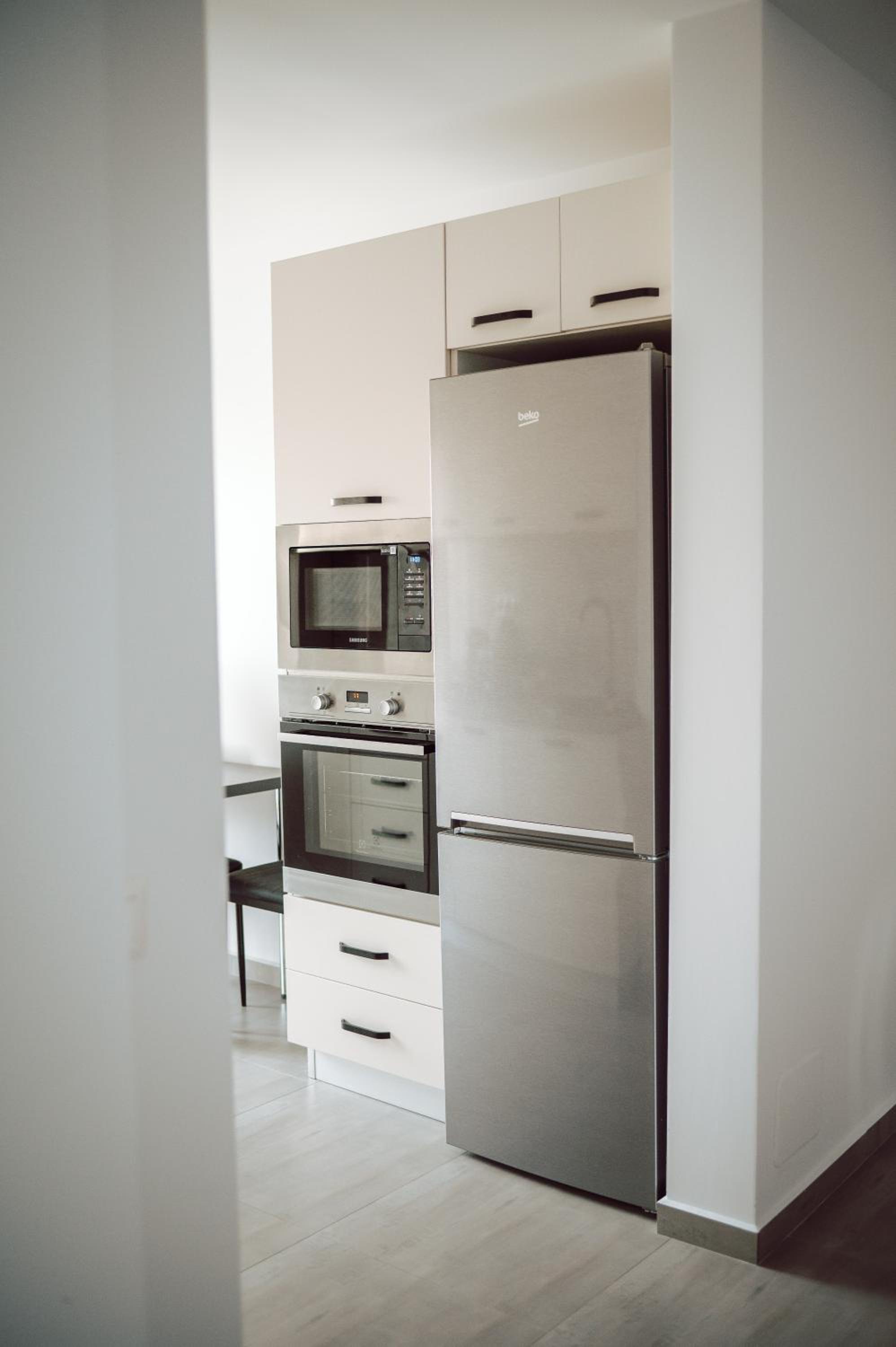 One-Bedroom Apartment photo 2