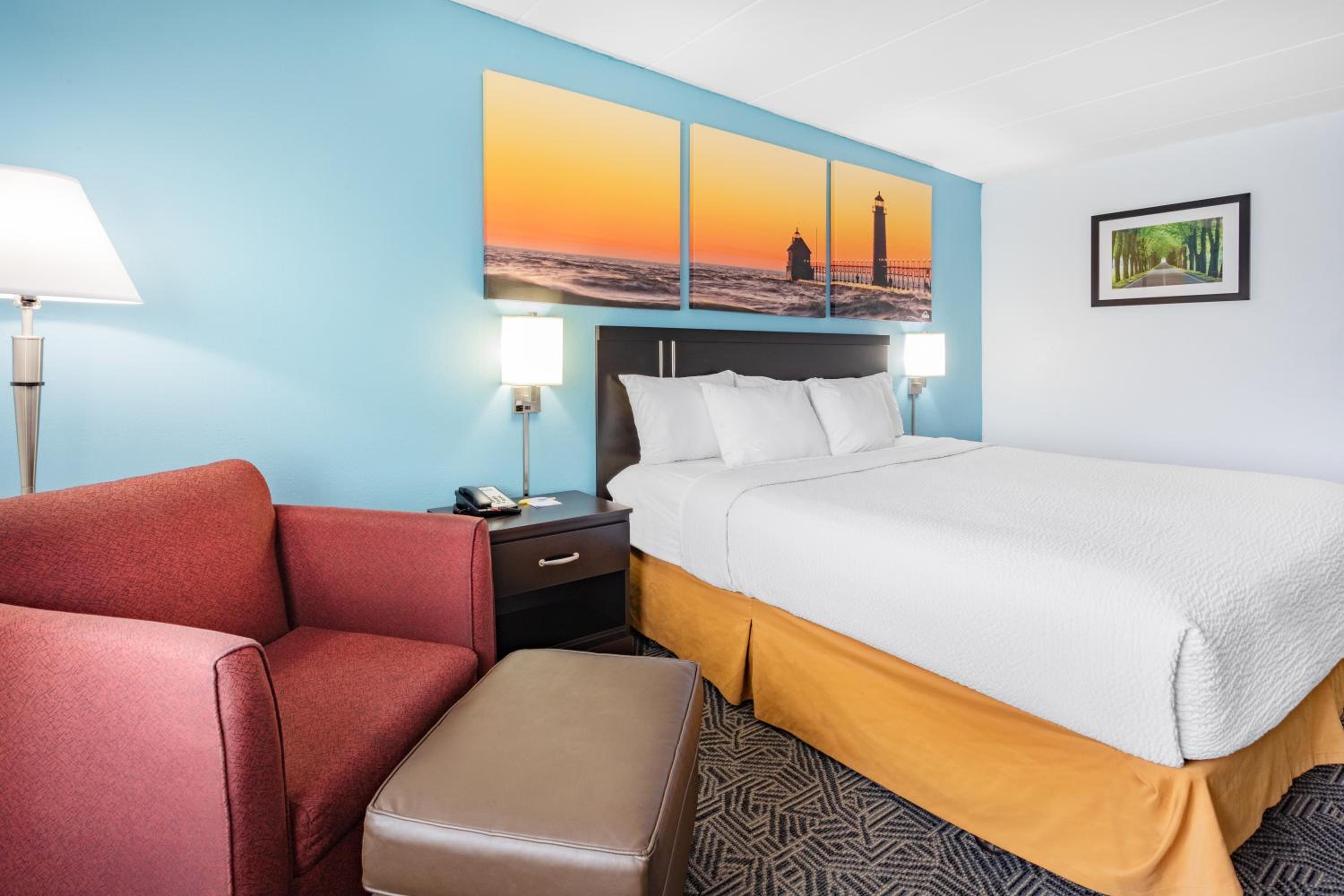 King Room - Pet Friendly/Non-Smoking - Photo 2