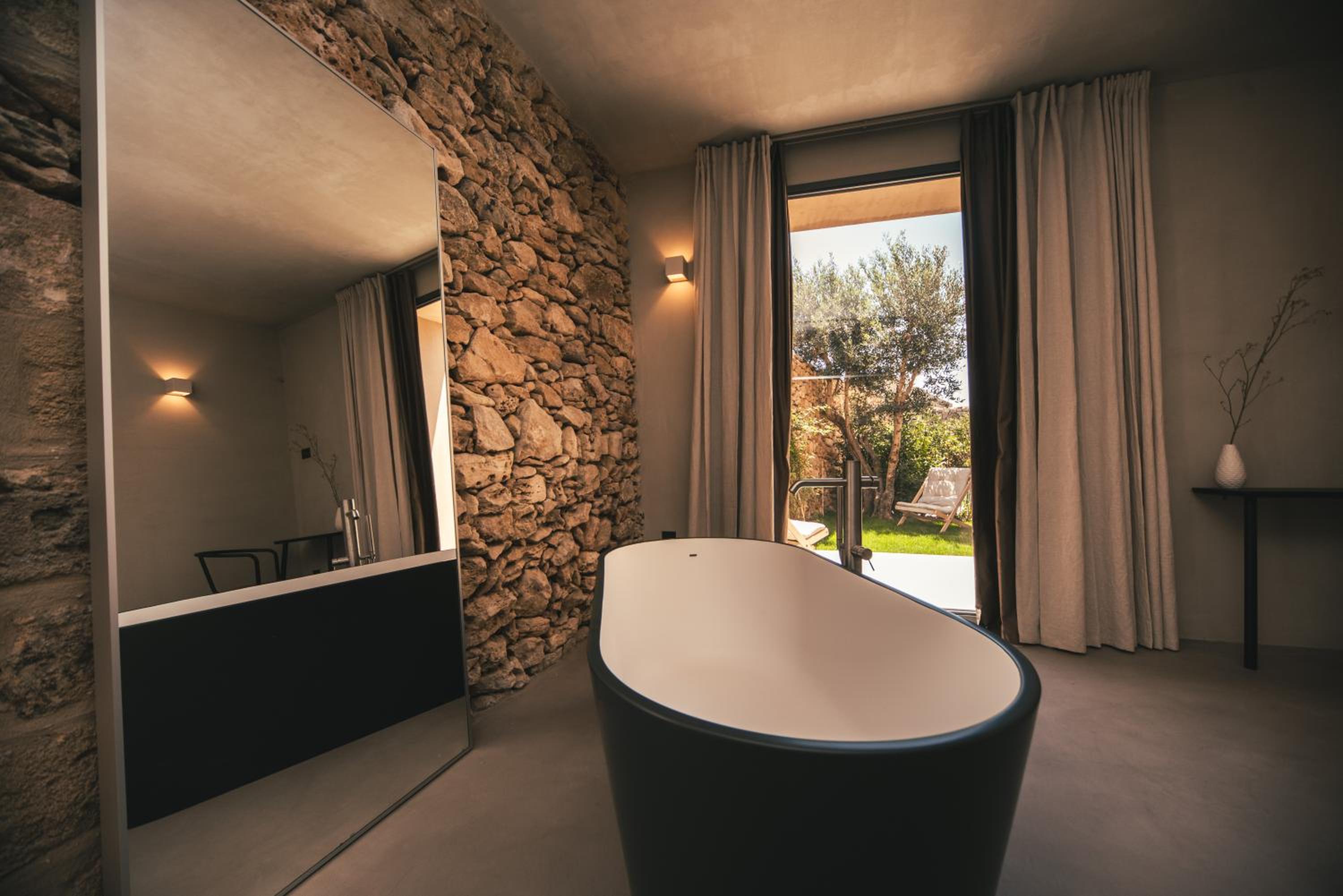 Suite with Garden View photo 3