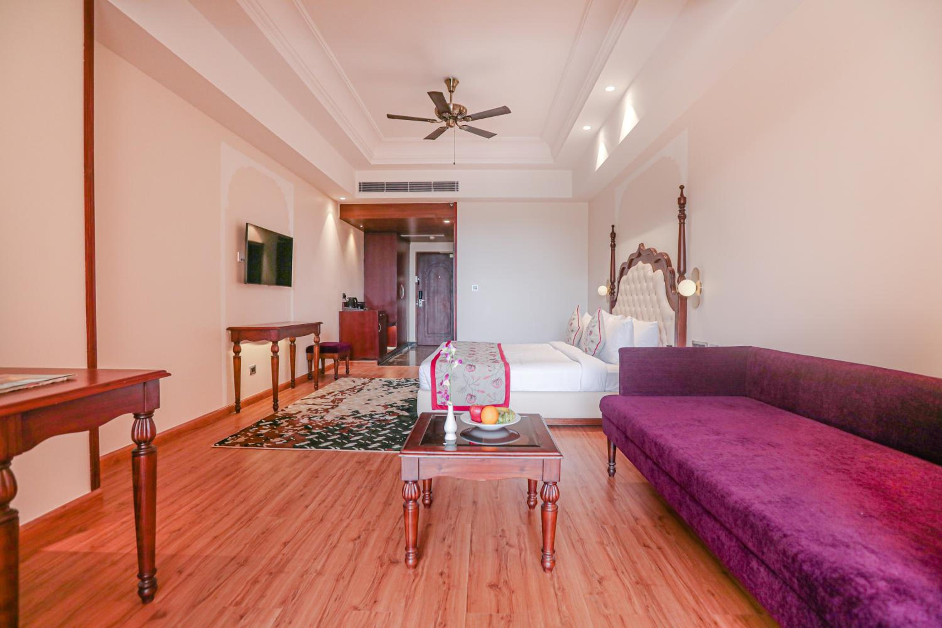 Mughal Club Room with Balcony - Photo 23