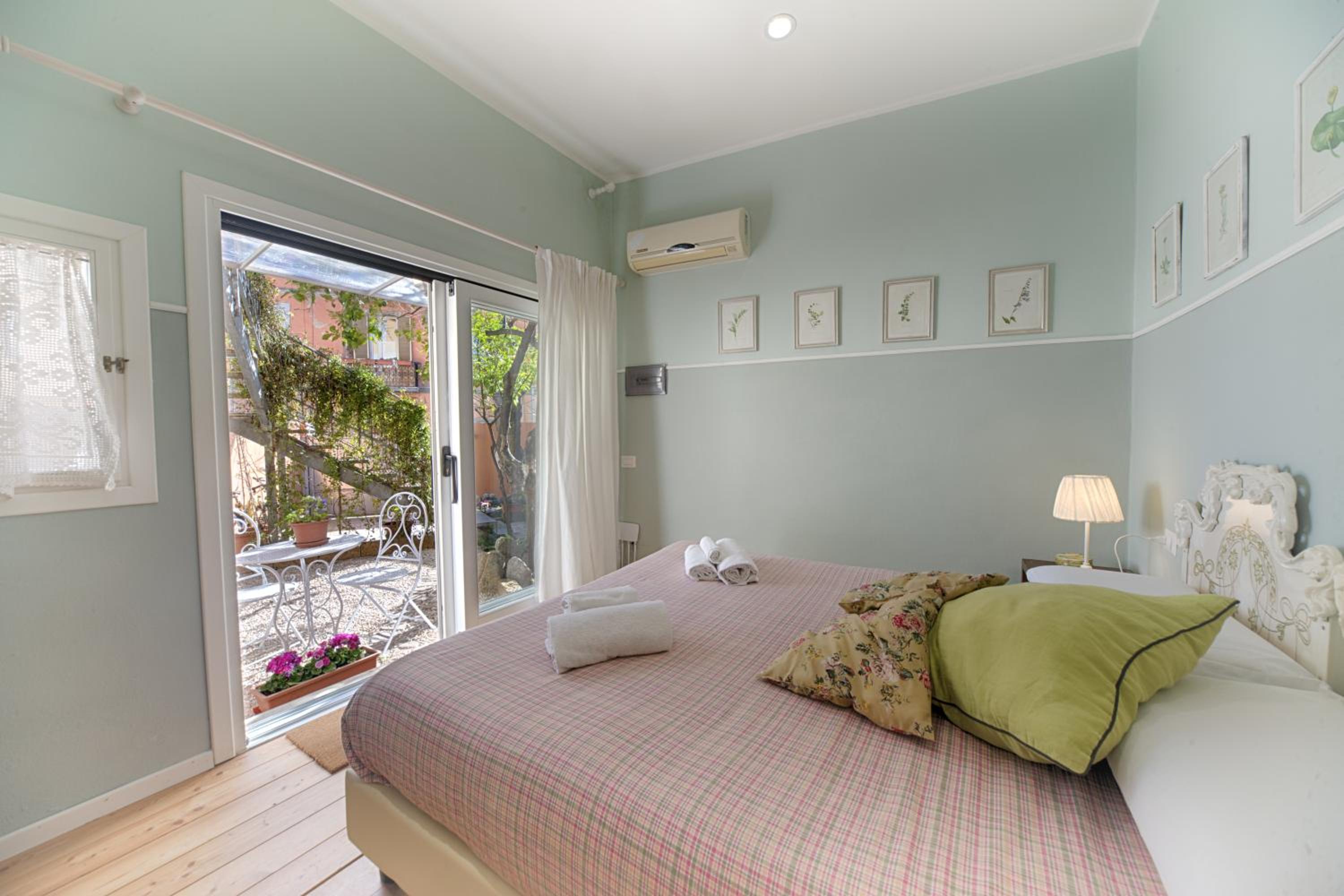 Queen Room with Garden View photo 1