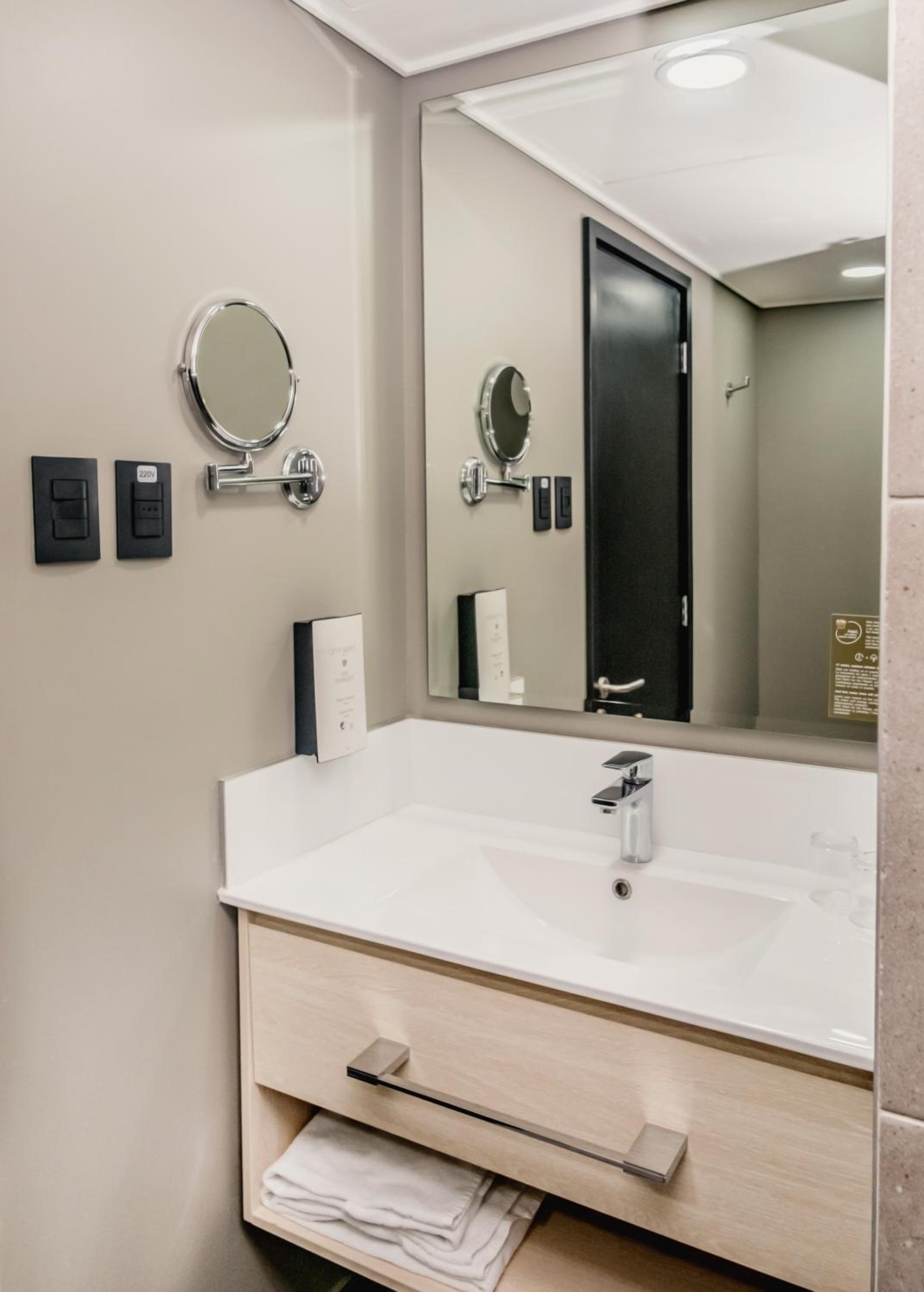 Superior Queen Room - Photo 7