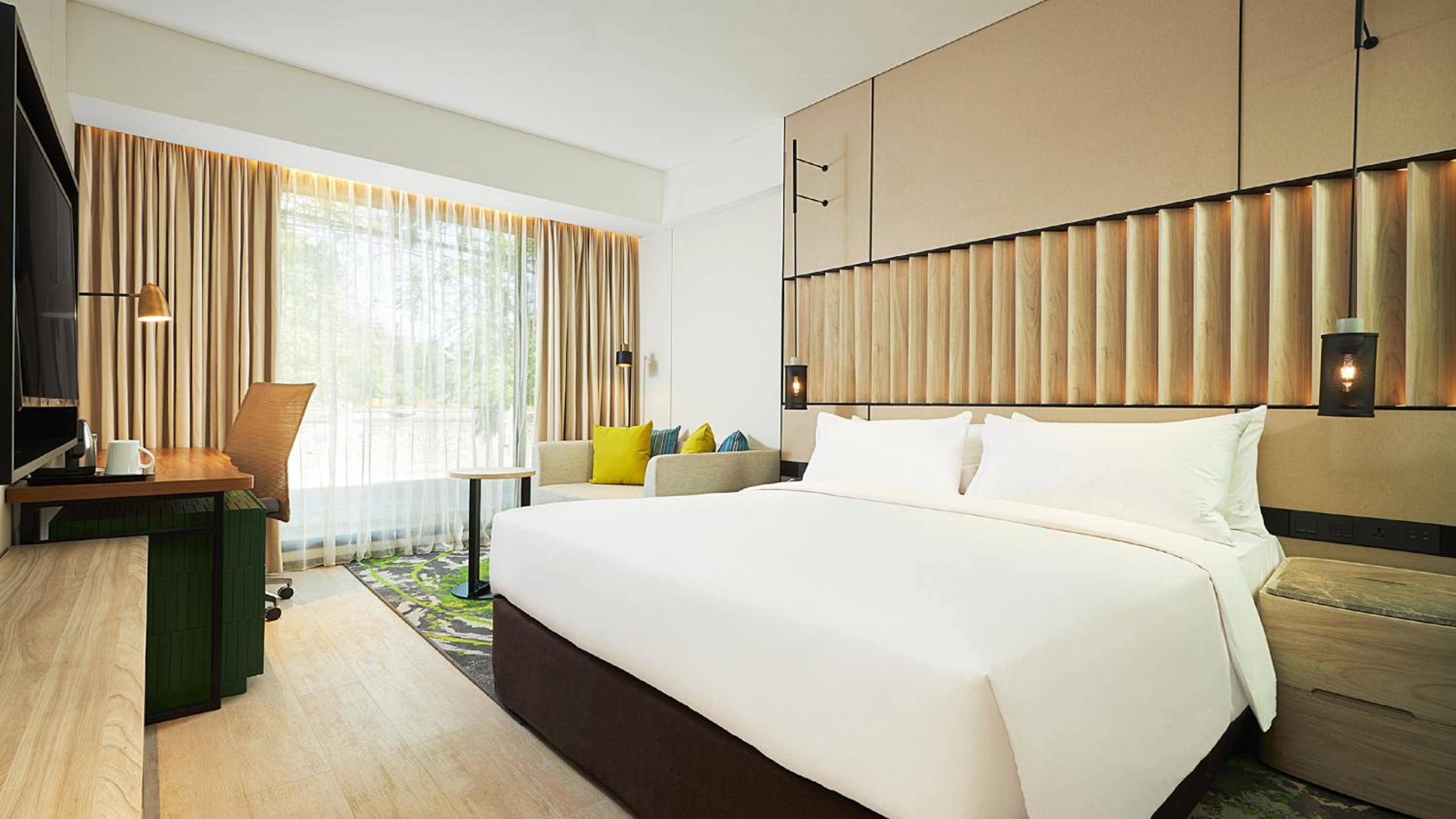 Standard King Room - Photo 6