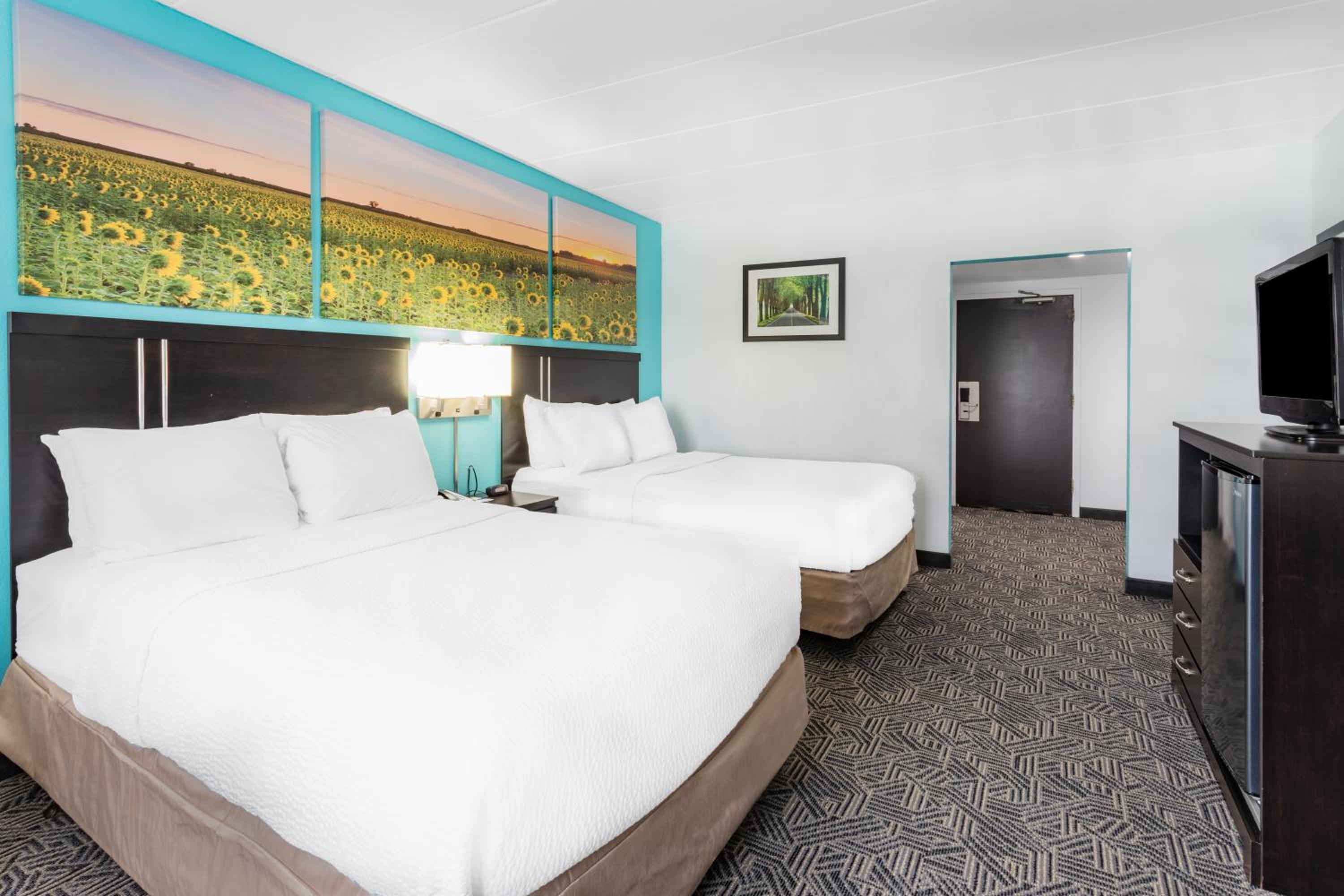 Double Room with Two Double Beds - Non-Smoking - Photo 3