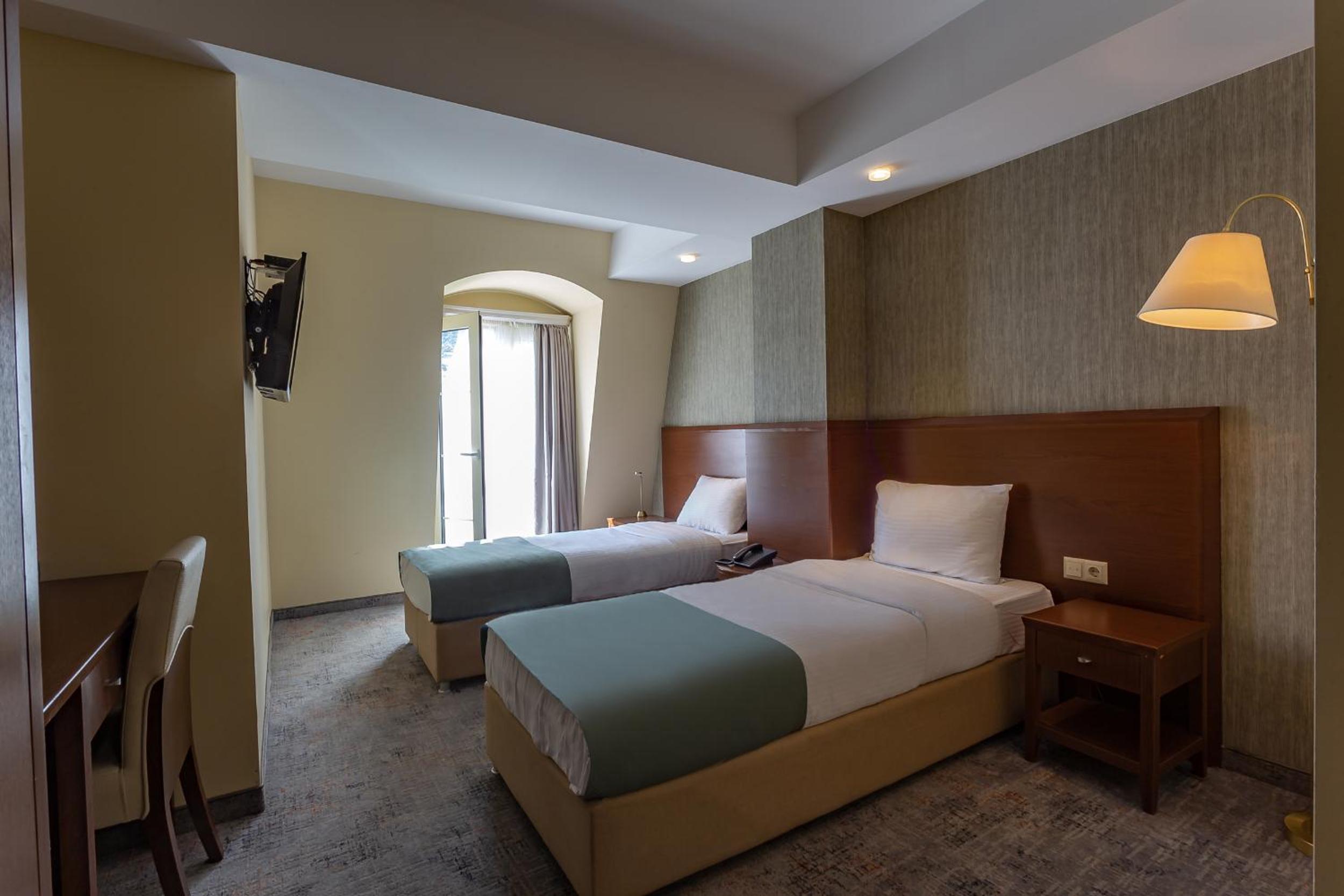 Standard Twin Room photo 2