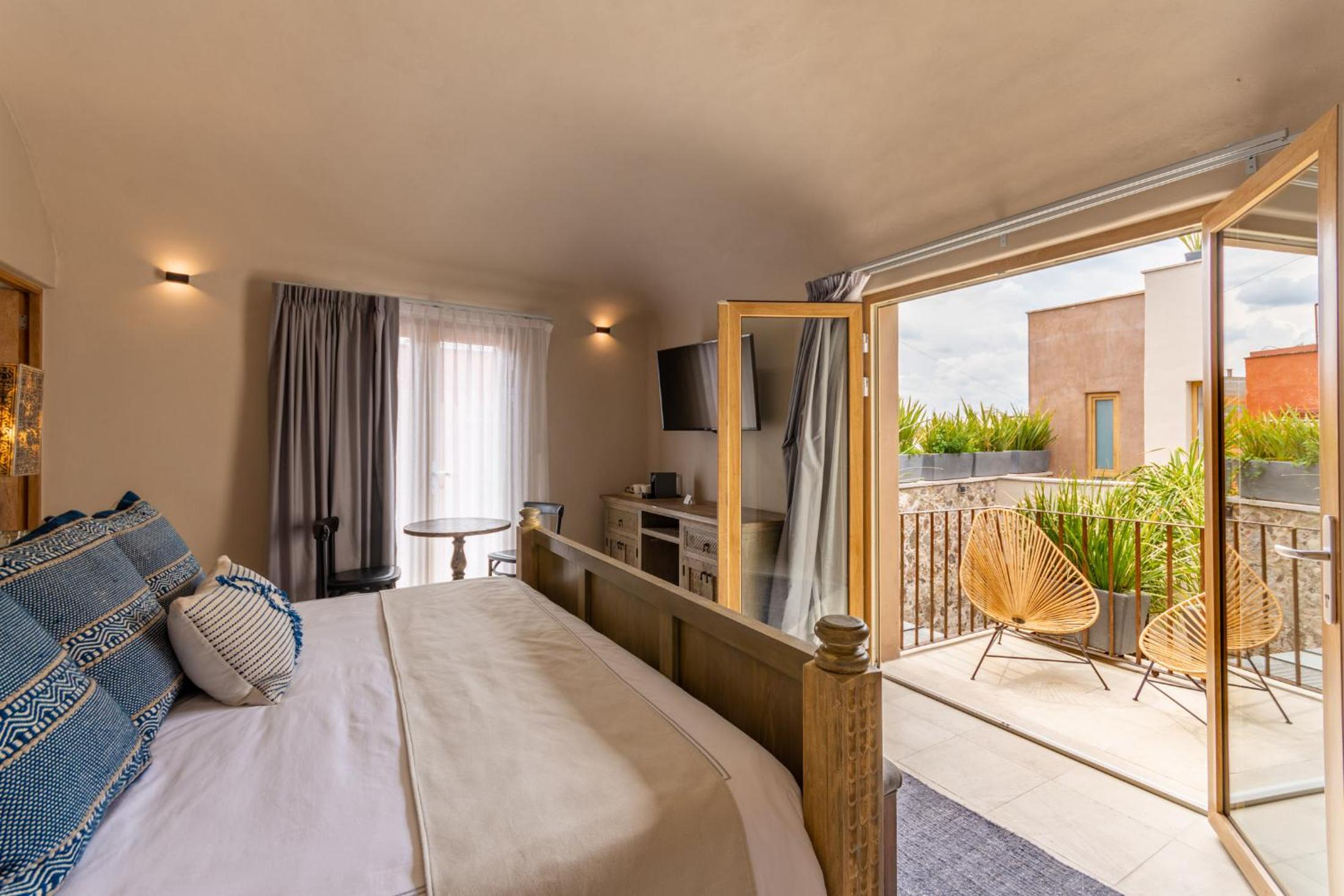 Deluxe Double Room with Balcony