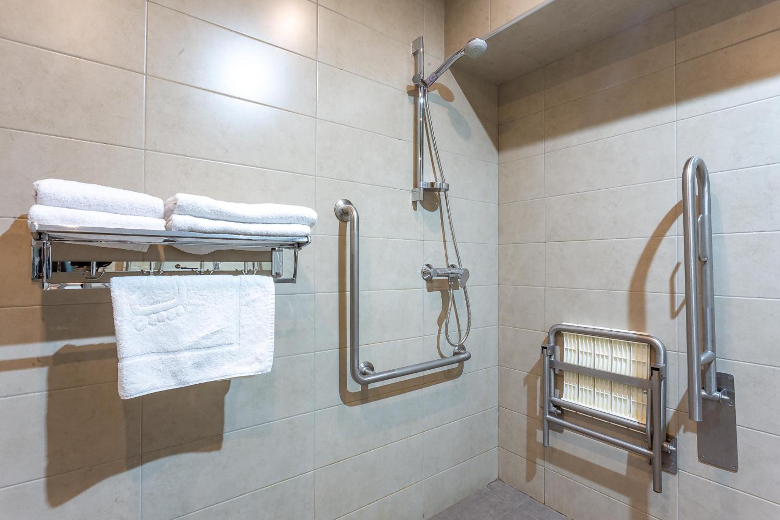 Disability Access - Double Room photo 2