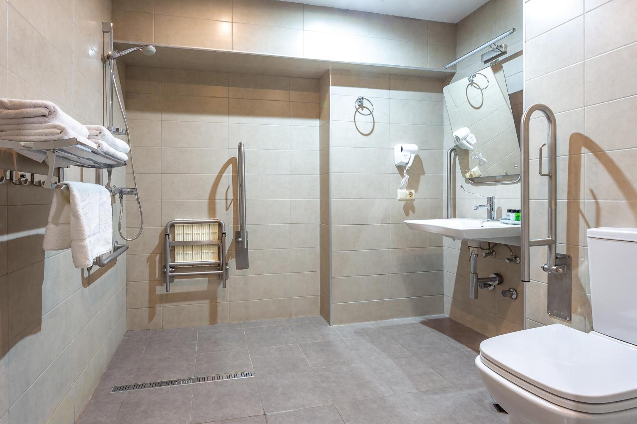 Disability Access - Double Room photo 3