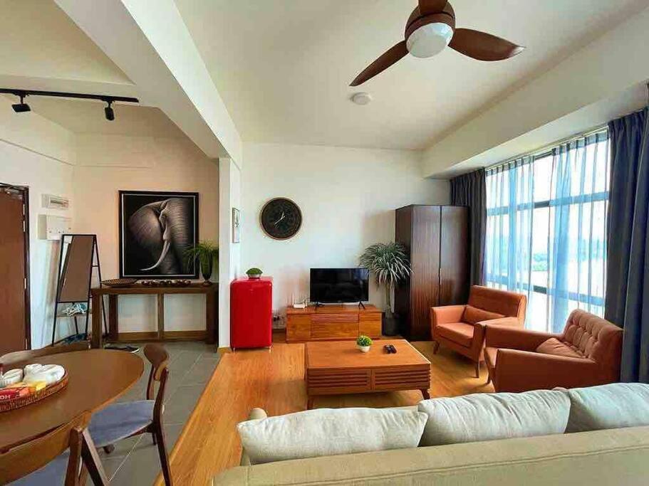 One-Bedroom Apartment photo 3