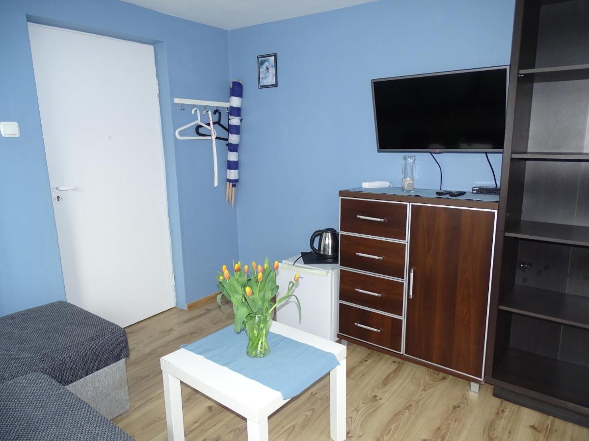 Triple Room with Bathroom - Photo 8