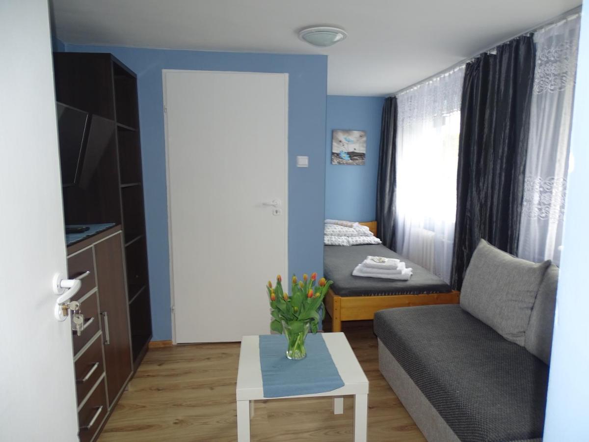 Triple Room with Bathroom - Photo 11