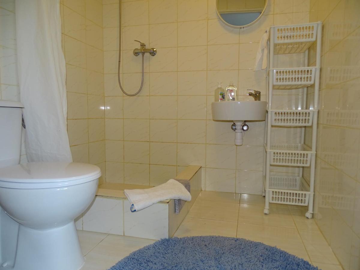 Triple Room with Bathroom - Photo 12