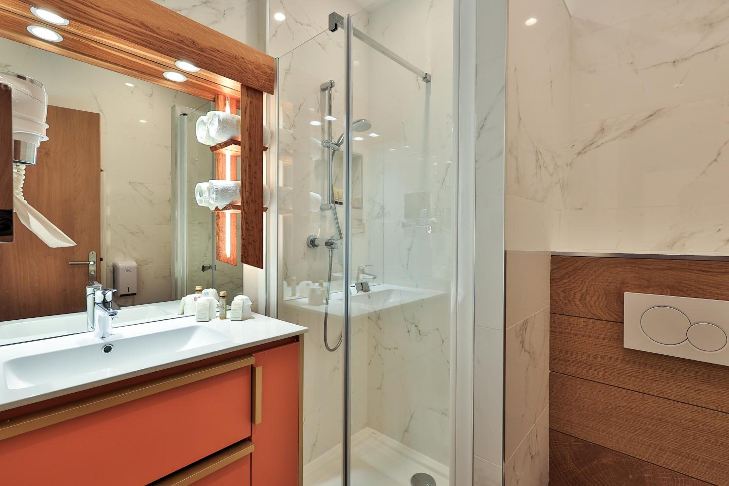 Superior Double Room - Photo 9