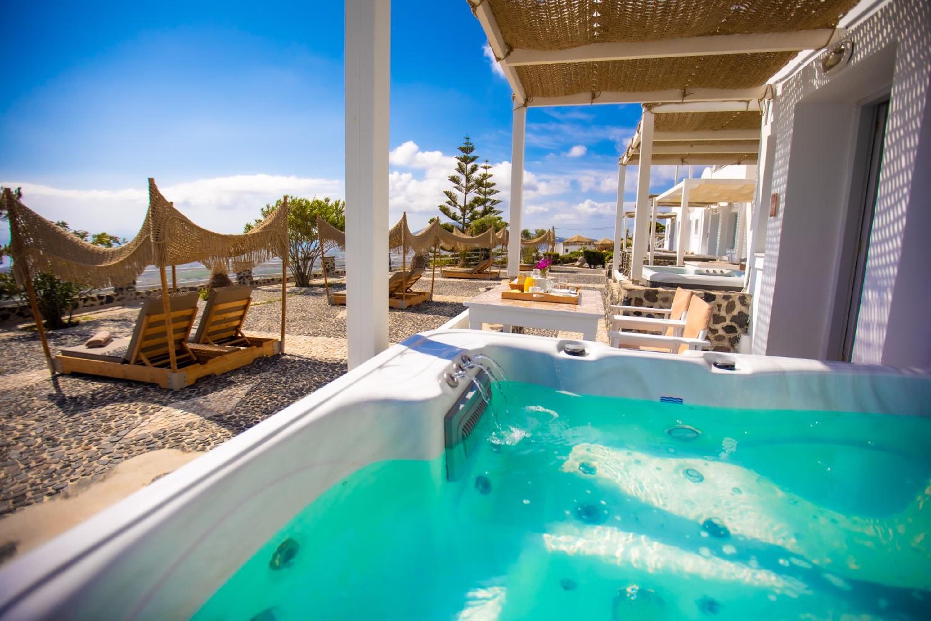 Premier Suite with Hot Tub and Sea View - Photo 5