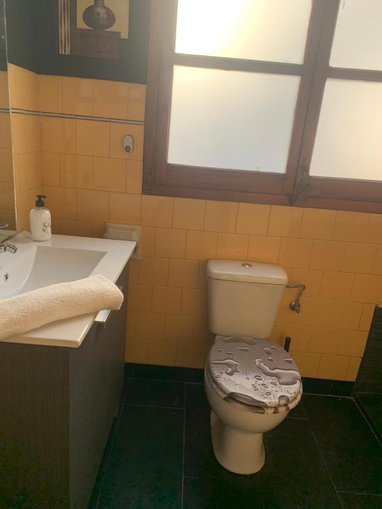 Three-Bedroom House - Photo 11