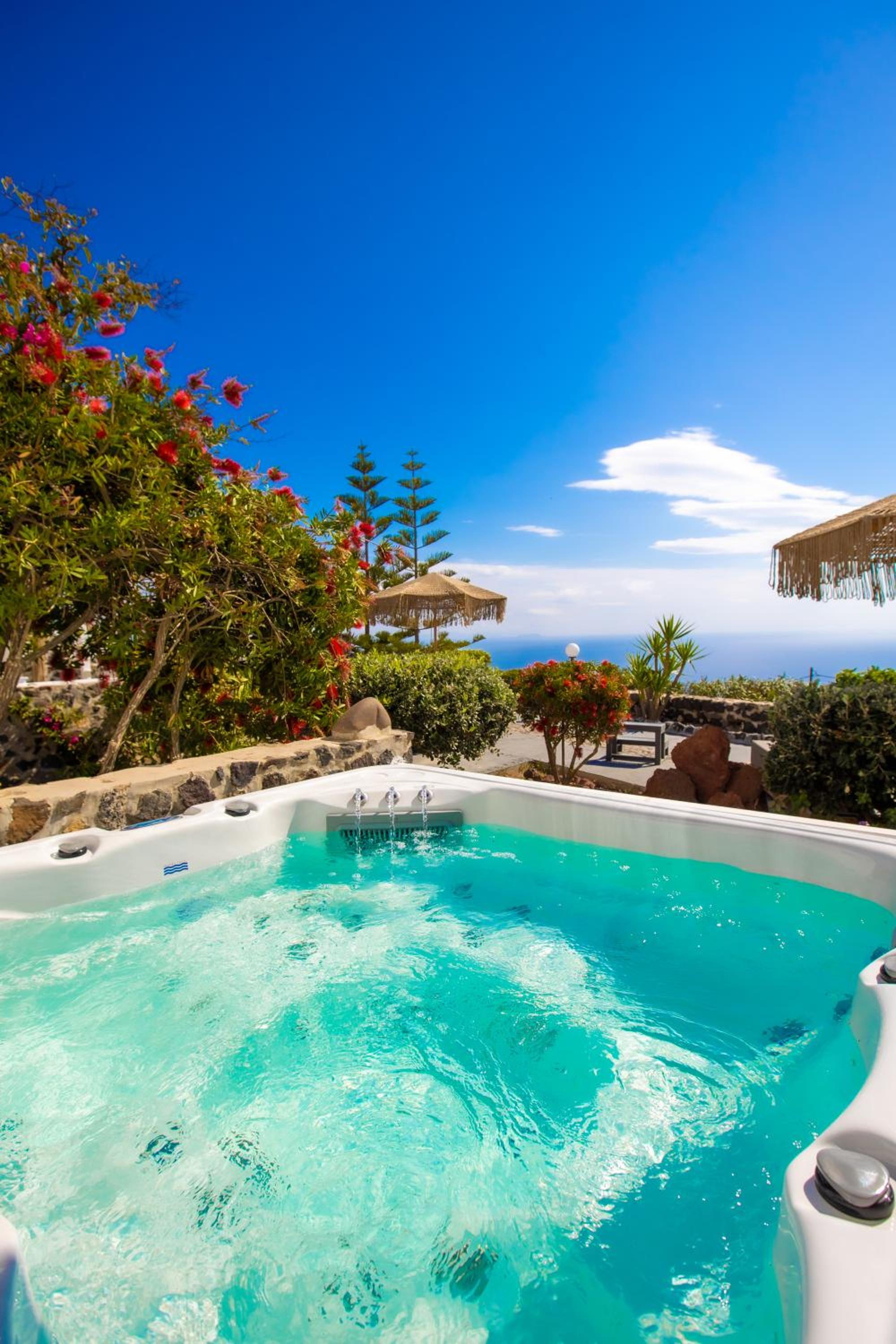Premier Suite with Hot Tub and Sea View - Photo 26