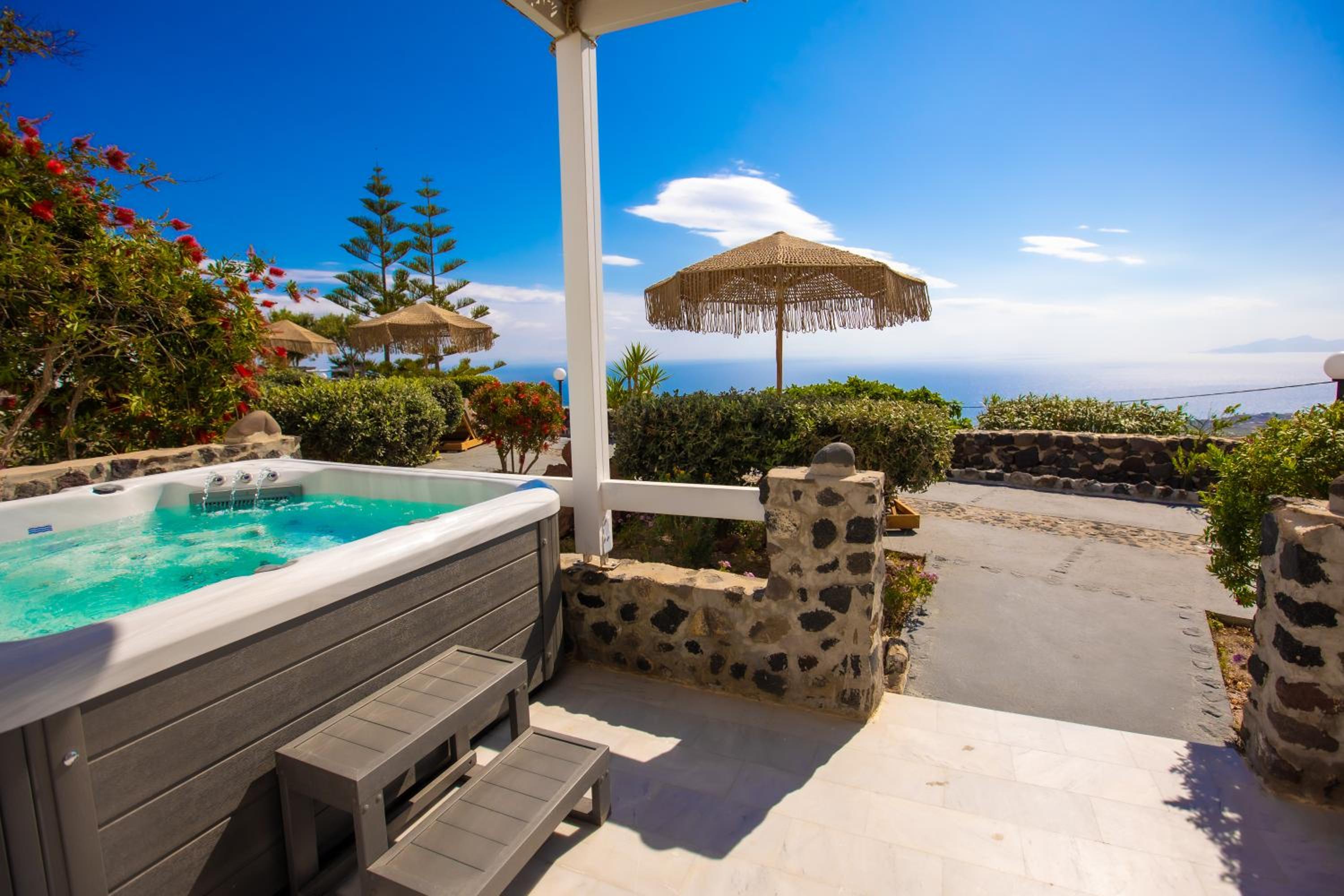 Premier Suite with Hot Tub and Sea View - Photo 2