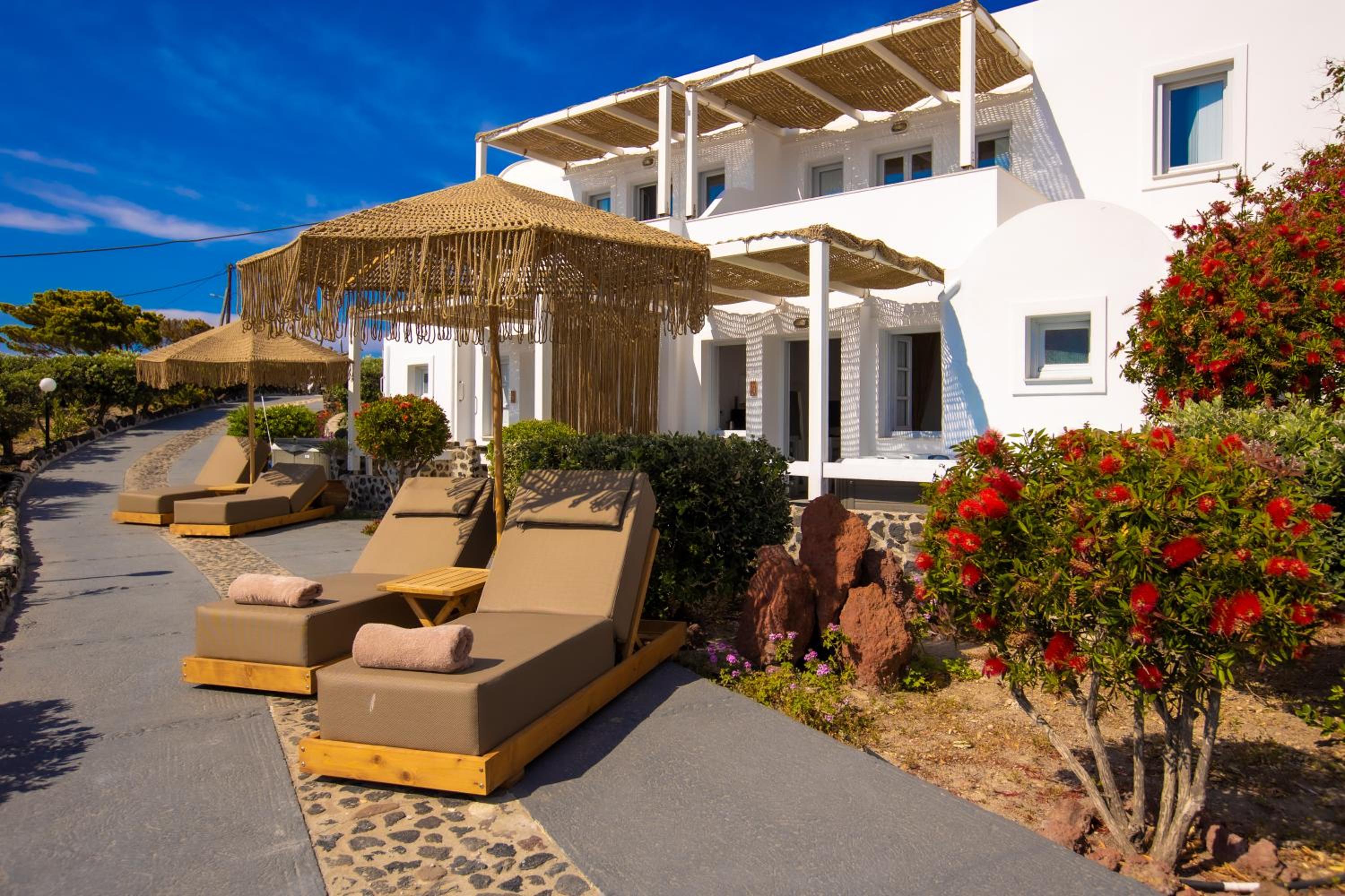 Premier Suite with Hot Tub and Sea View - Photo 17