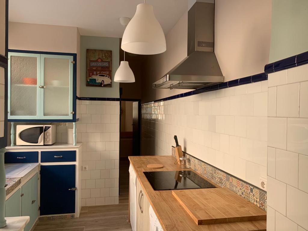 Three-Bedroom House - Photo 23