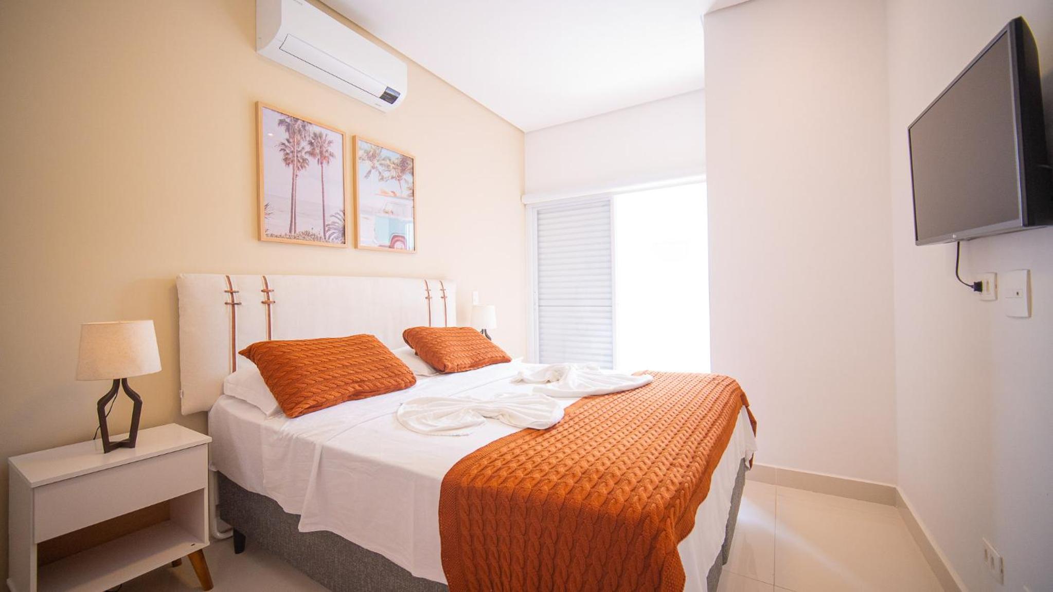 Three-Bedroom Apartment - Photo 29