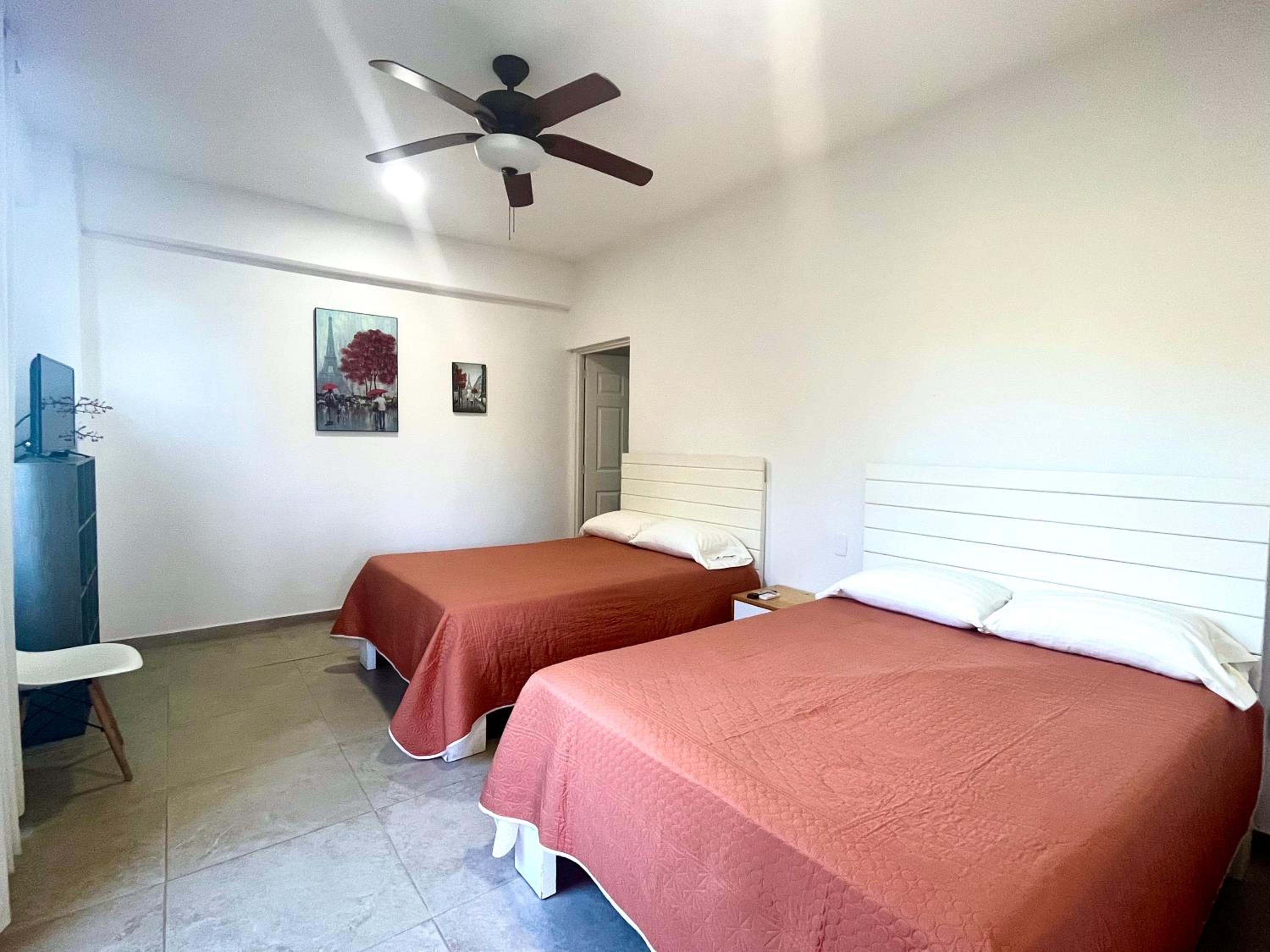 Deluxe Double or Twin Room photo 3