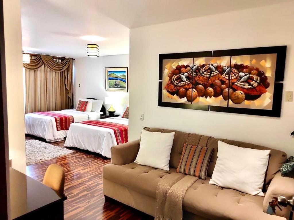 Deluxe Double Room with Two Double Beds - Photo 9