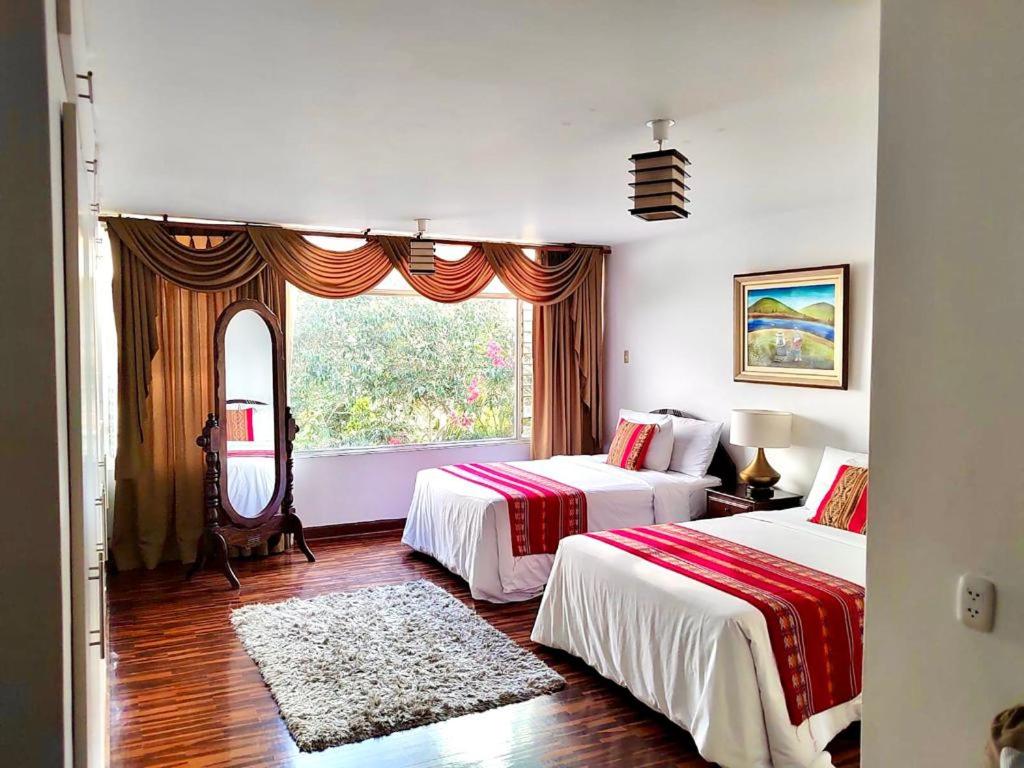 Deluxe Double Room with Two Double Beds - Photo 11
