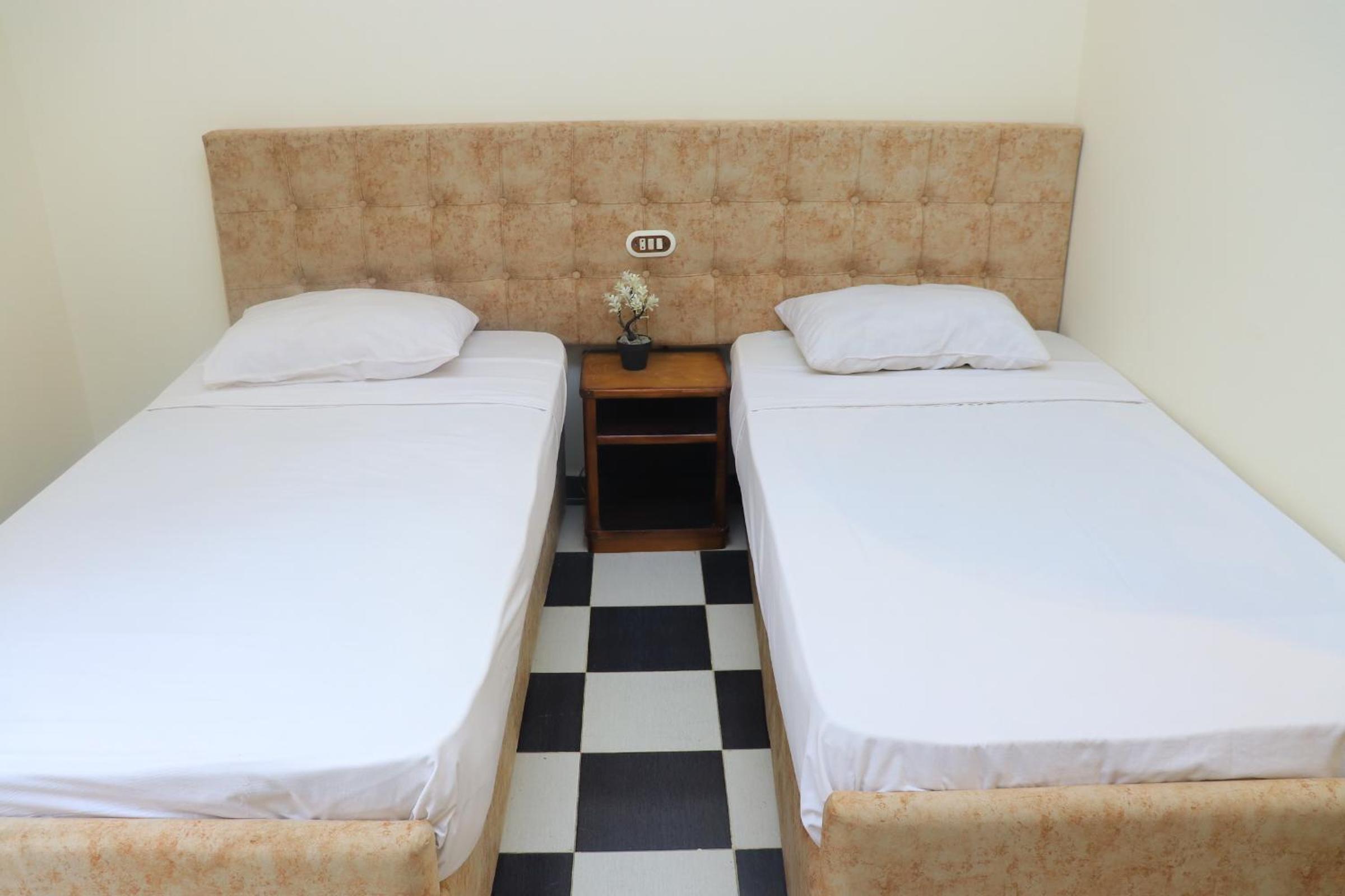 Standard Double or Twin Room - Photo 2