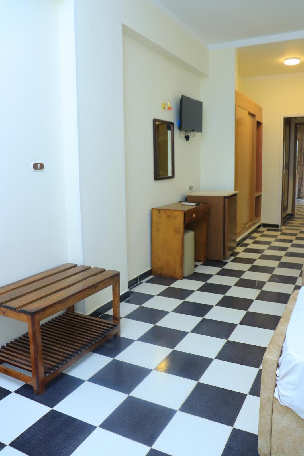 Standard Triple Room - Photo 1