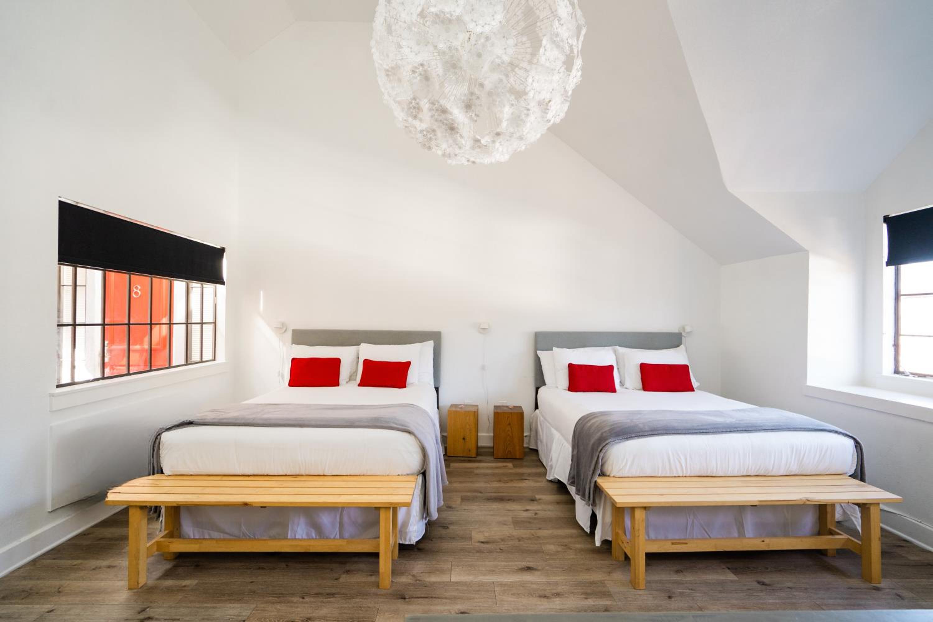 Queen Room with Two Queen Beds photo 3