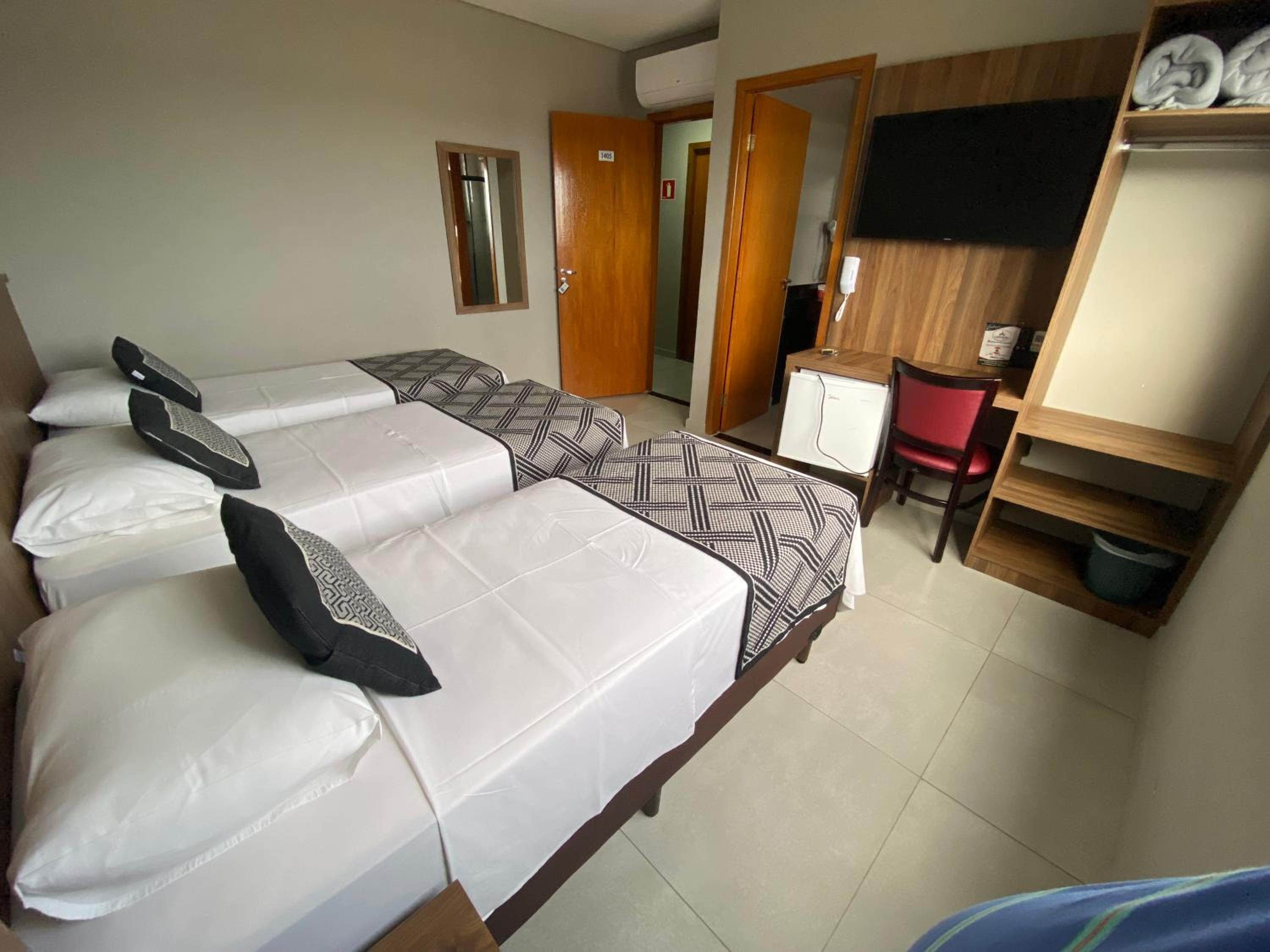 Triple Room - Photo 6