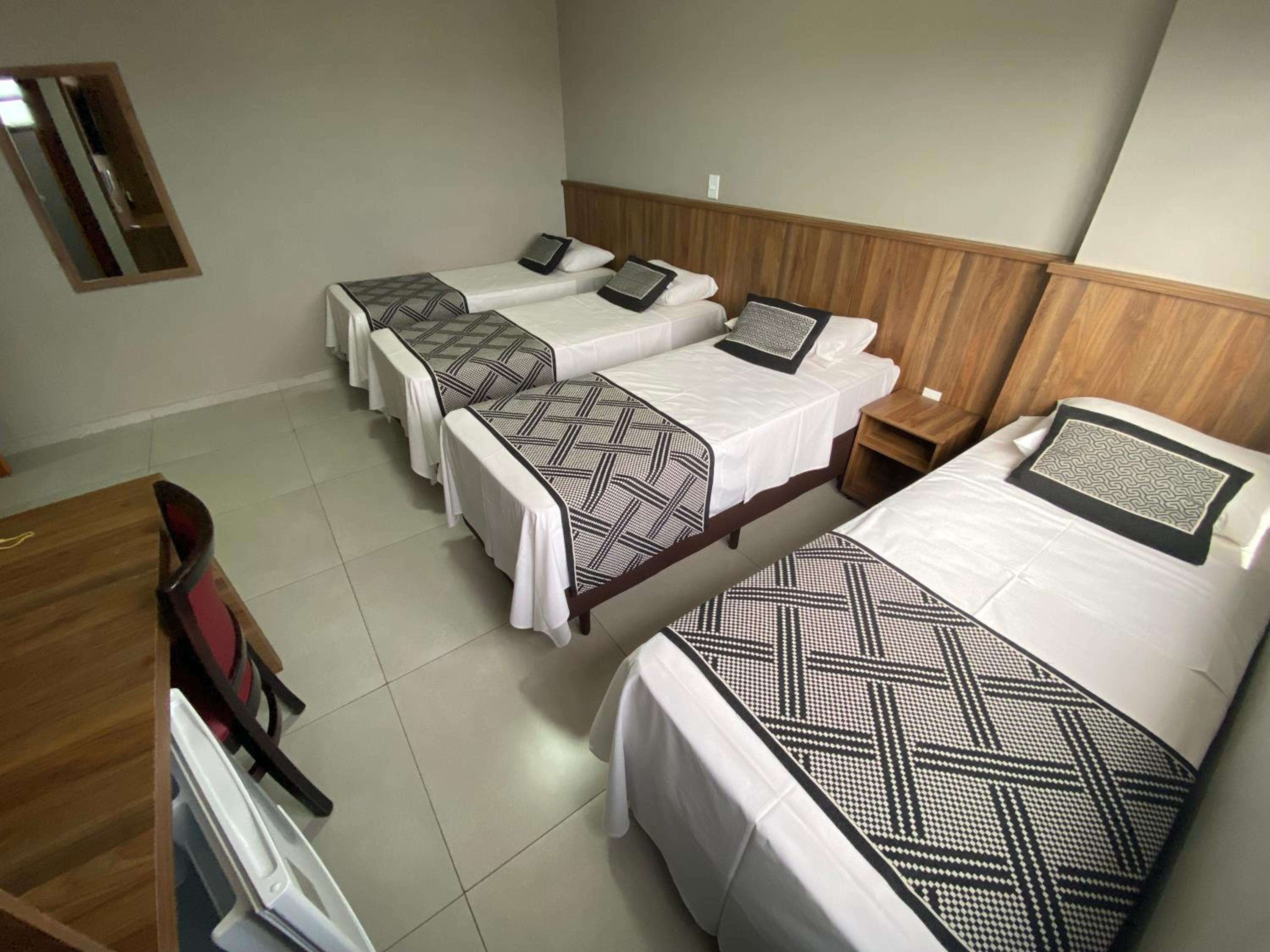 Quadruple Room - Photo 1